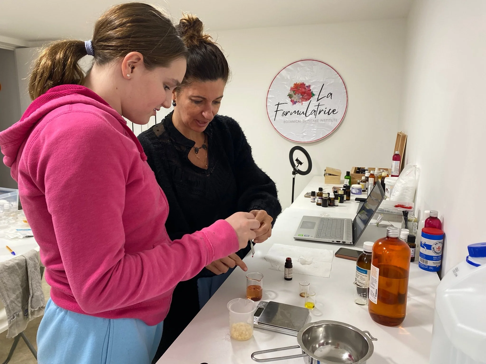 atelier navah.jpg
