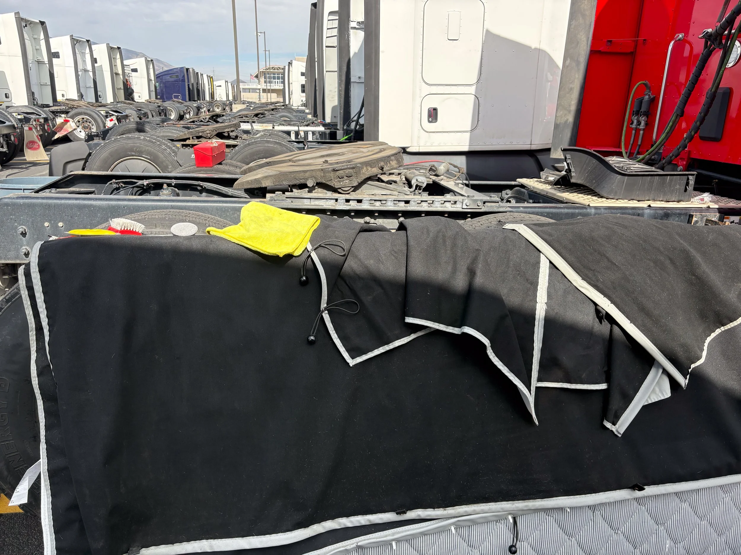 88-detailing-cab-mats-cleaning.jpg