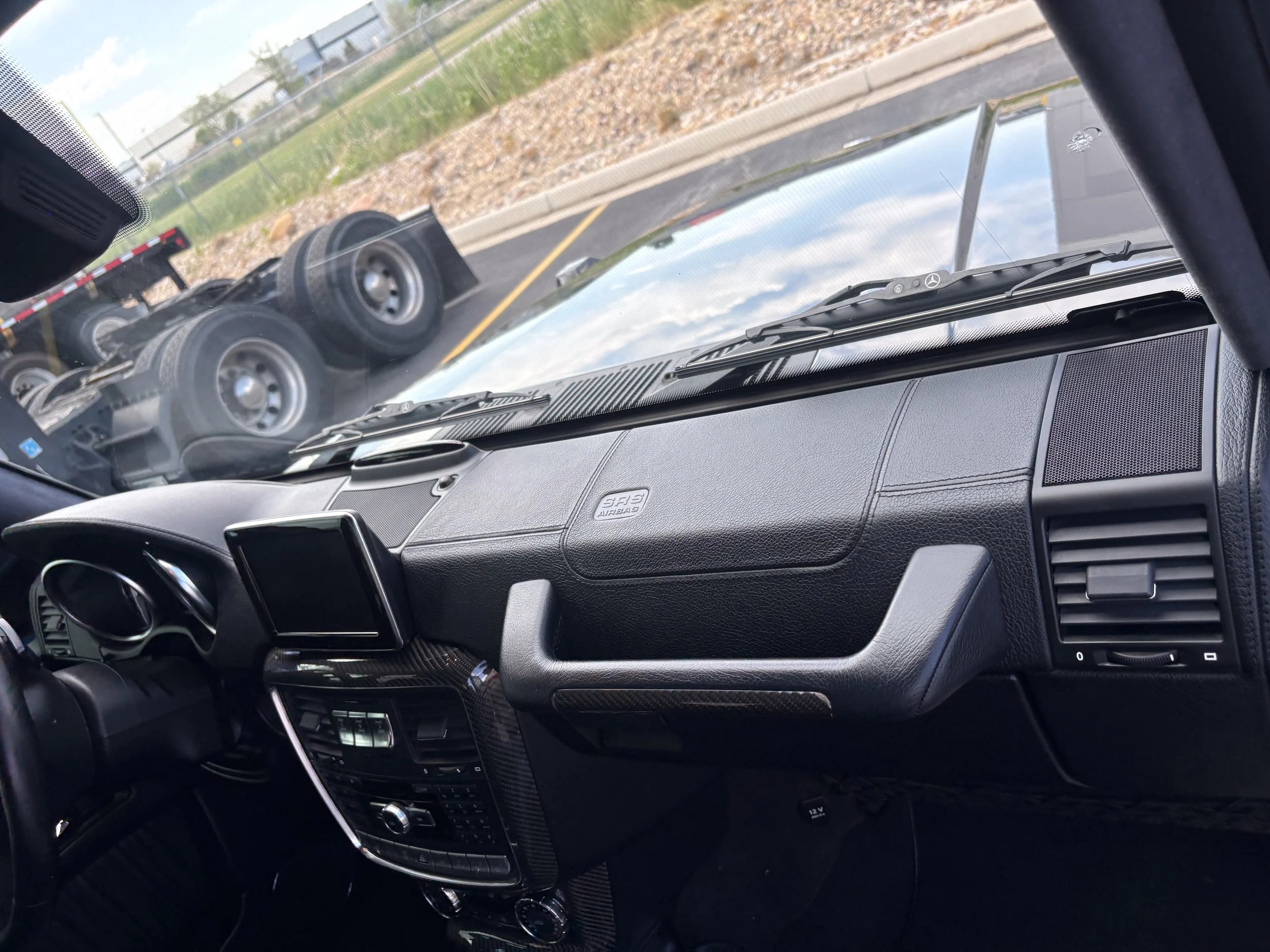 41-mercedes-g63-suv-interior-passenger-dash.jpg