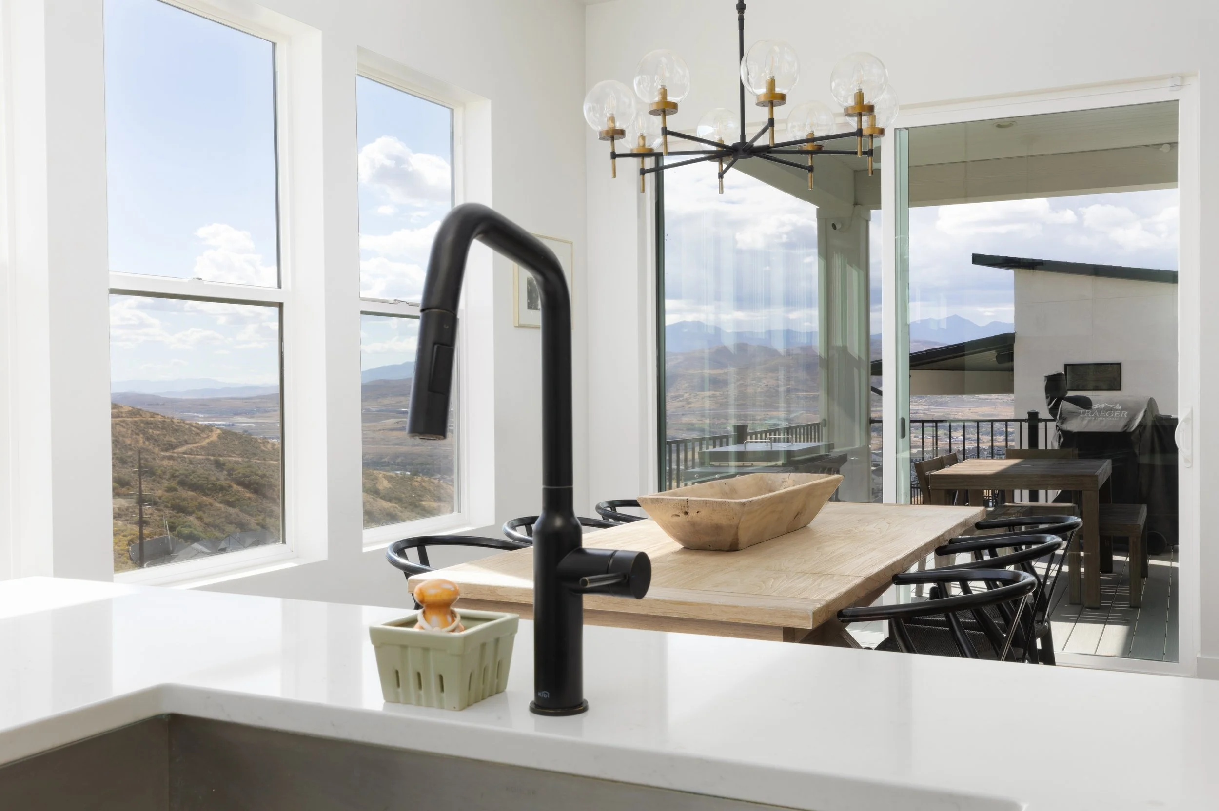 1725 Oakridge Cir_B Cook_17_PRINT.jpg