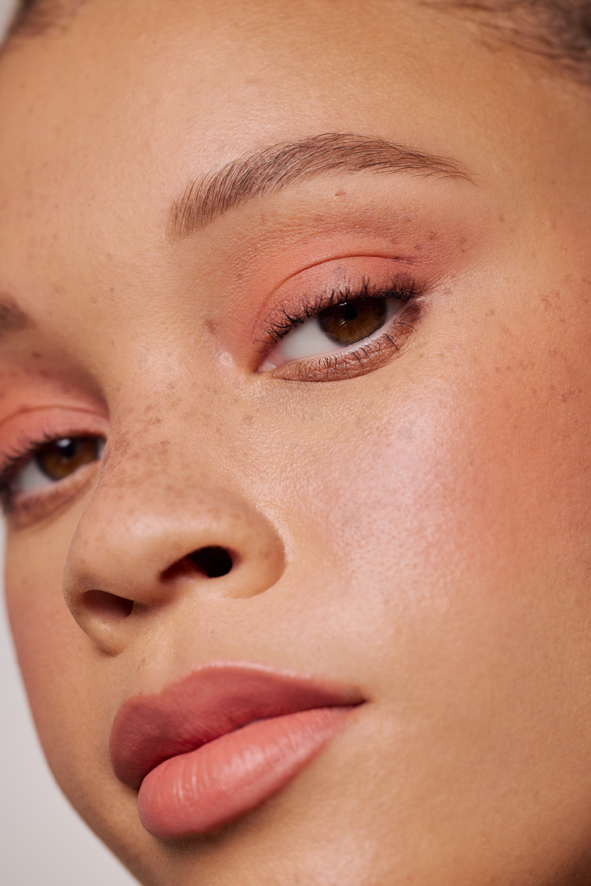 Monochromatic_Multiple_8874 R4jpeg.jpeg