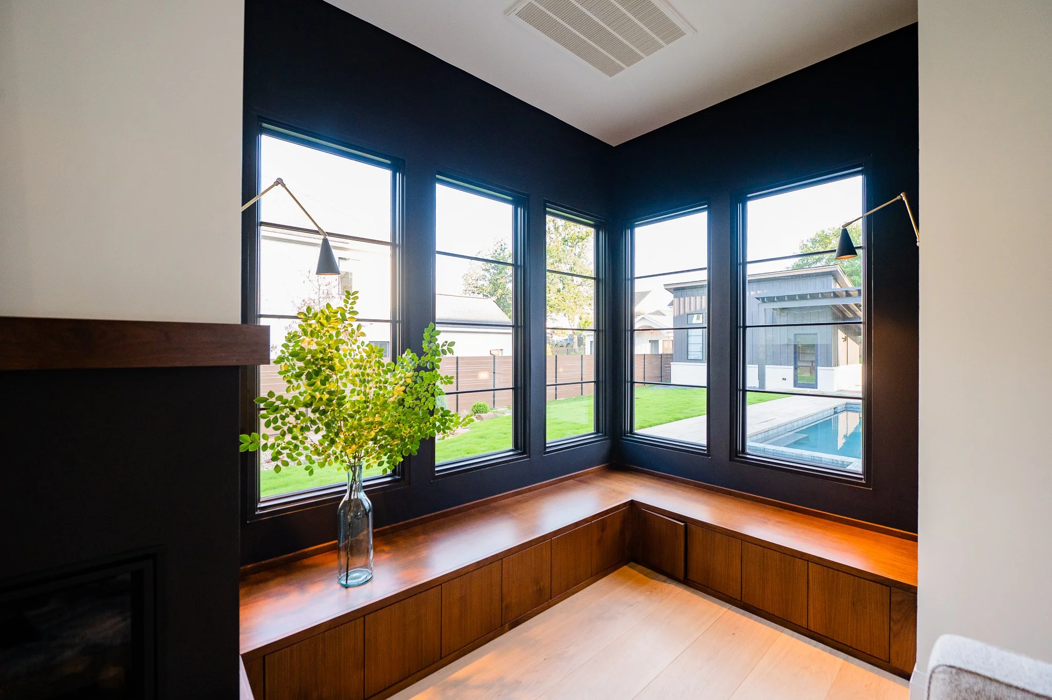 Modern living room with window seat inspiration
