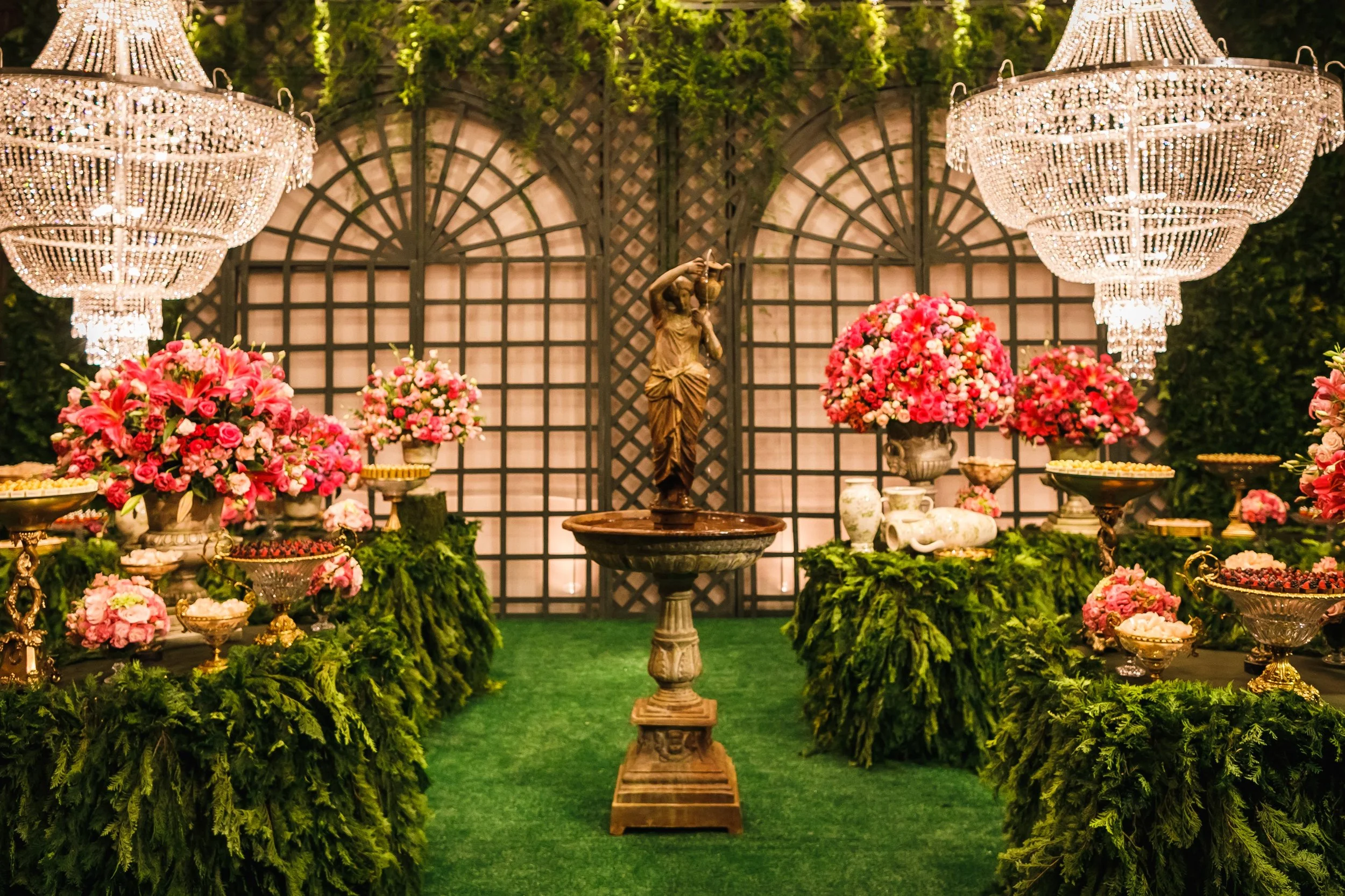 01-Jardins-de-Versailles-Festa-de-15-Anos-Decoração-Curitiba-Ranzolin-Eventos-e-Experiências-jpg.jpg