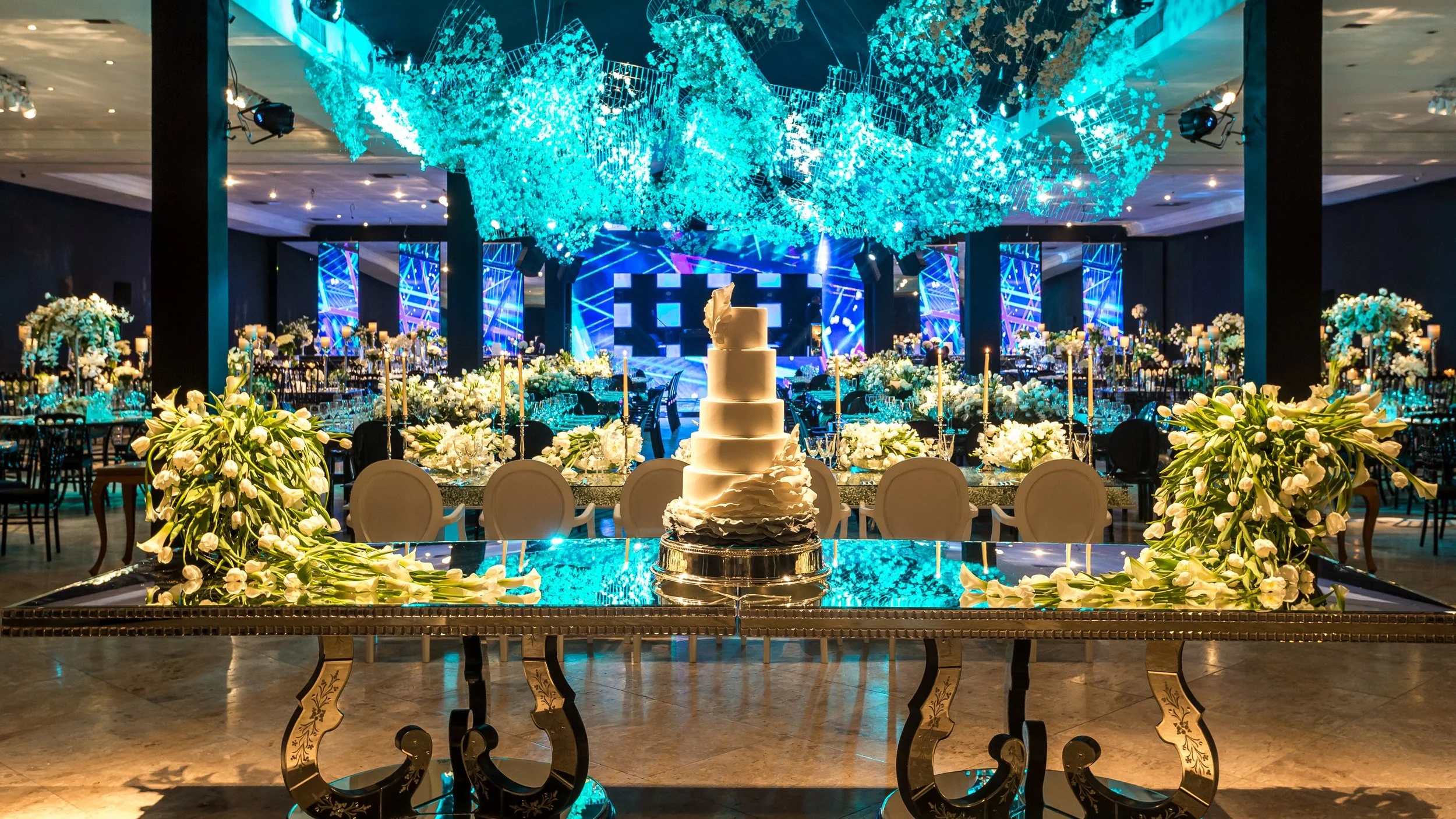 01-Noite-Estreladal-Casamento-Decoração-Curitiba-Ranzolin-Eventos-e-Experiências-jpg.jpg