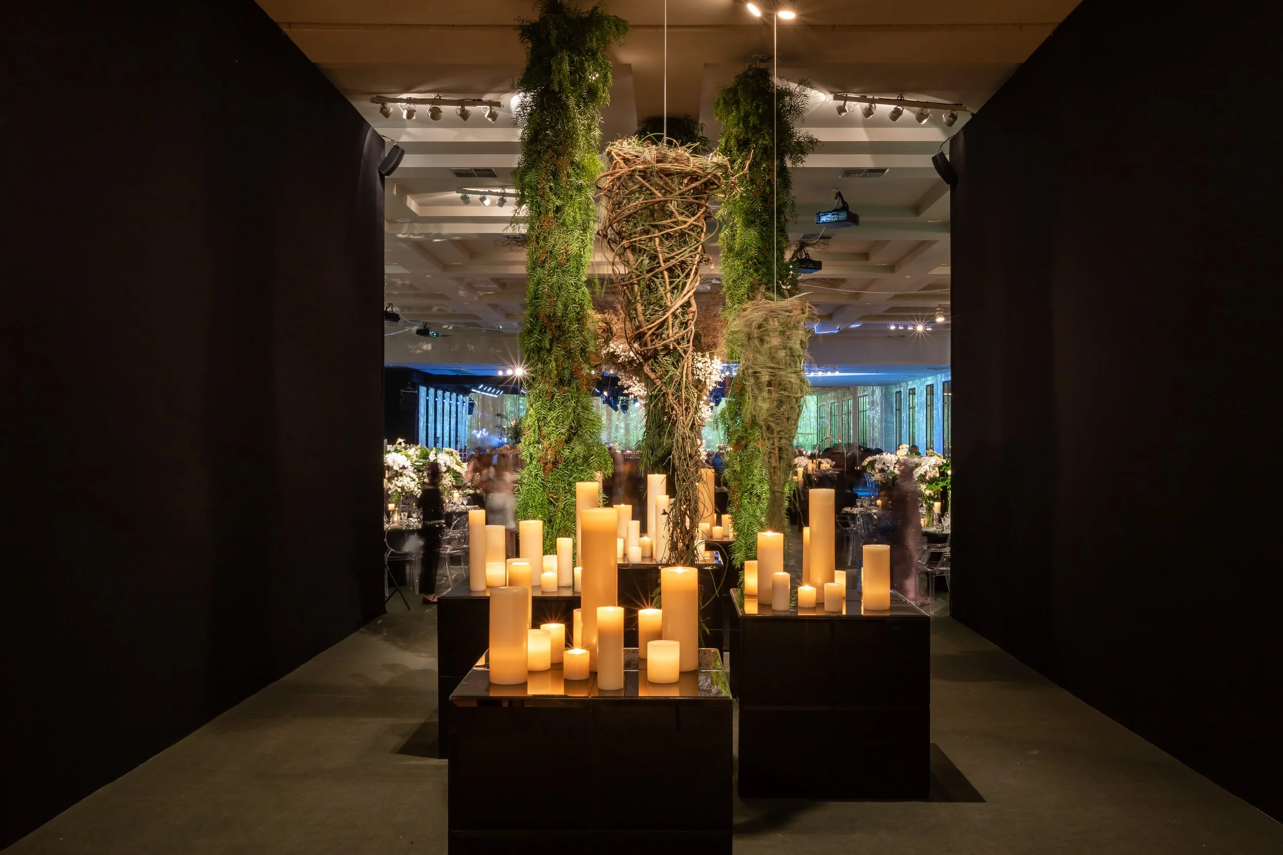 03-Floresta-Viva-Casamento-Decoração-Projeção-Mapeada-Curitiba-Ranzolin-Eventos-e-Experiências-jpg.jpg