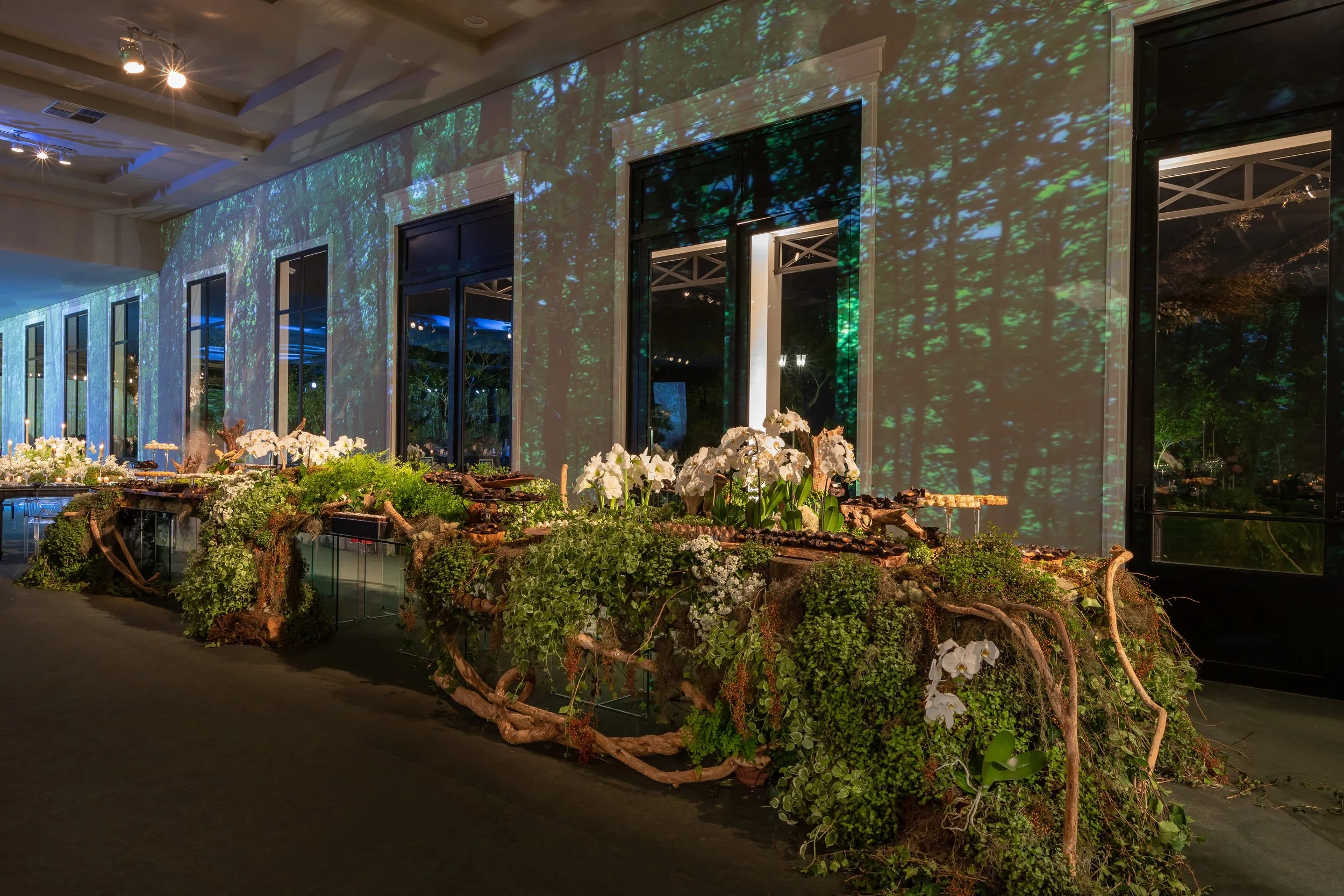 04-Floresta-Viva-Casamento-Decoração-Projeção-Mapeada-Curitiba-Ranzolin-Eventos-e-Experiências-jpg.jpg