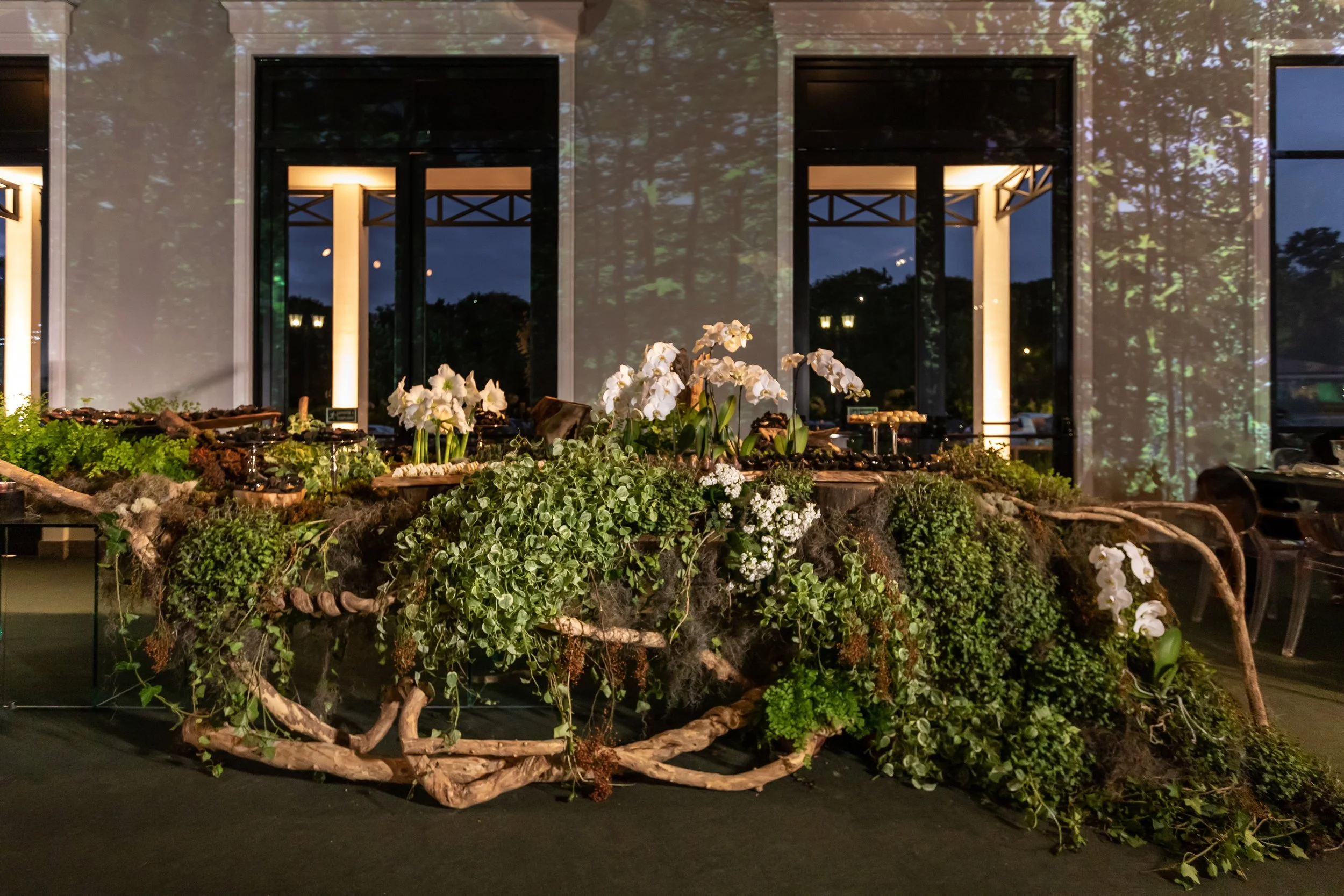 05-Floresta-Viva-Casamento-Decoração-Projeção-Mapeada-Curitiba-Ranzolin-Eventos-e-Experiências-jpg.jpg