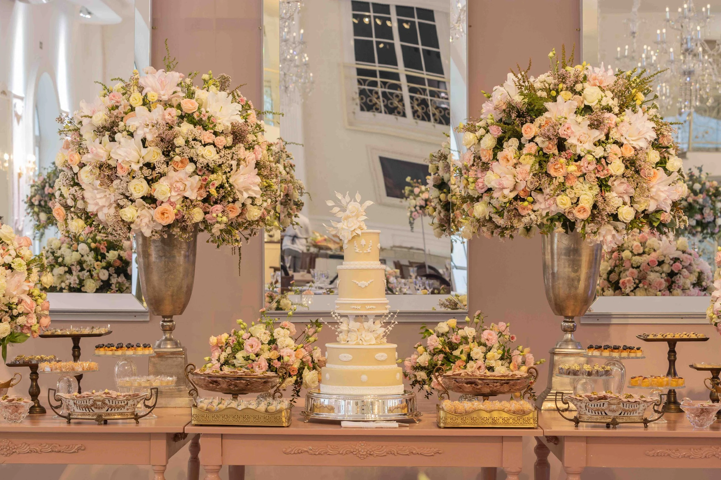 05-Ordem-do-Encanto-Casamento-Decoração-Curitiba-Ranzolin-Eventos-e-Experiências-jpg.jpg