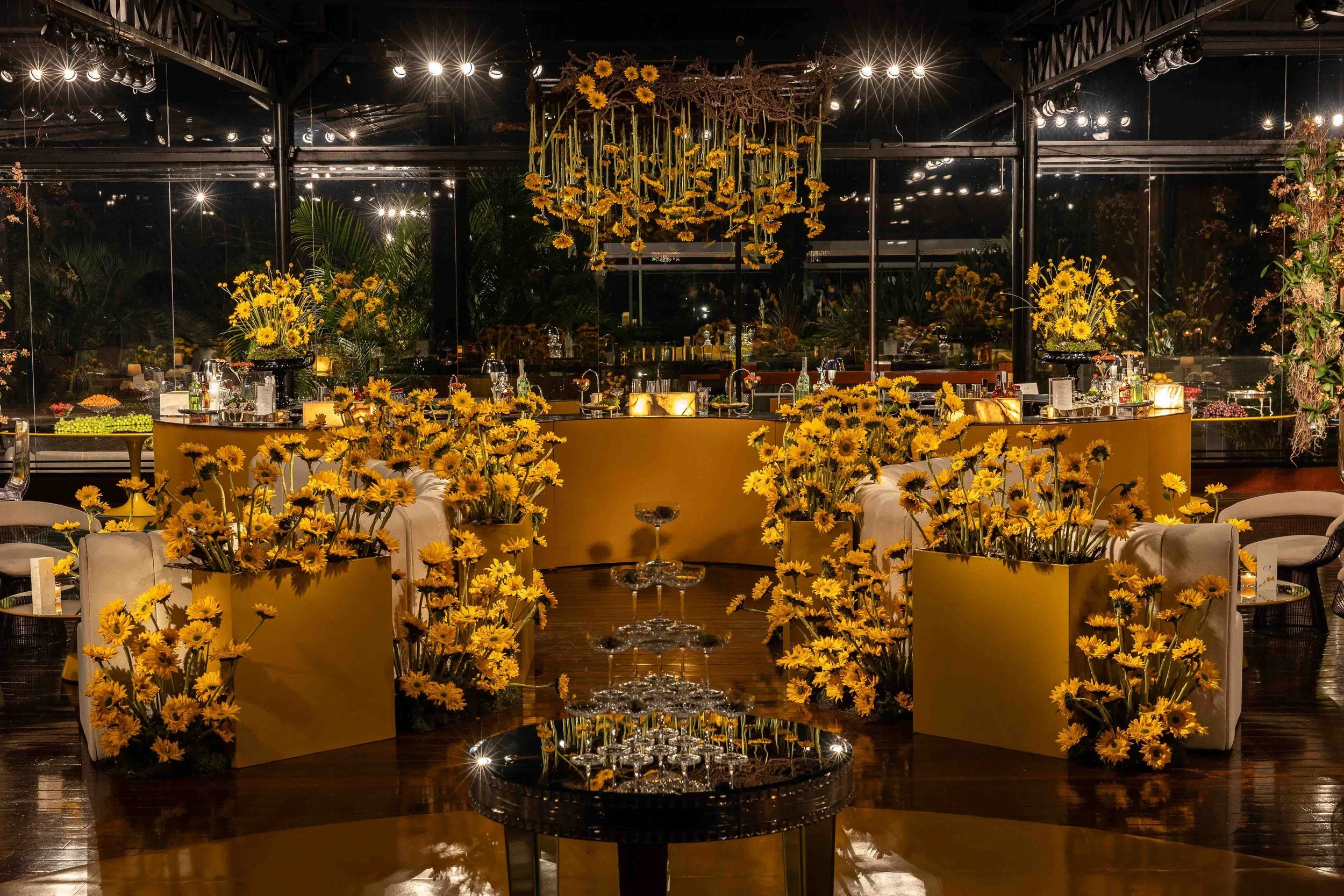 02-Jardim-Incandescente-Casamento-Decoração-Curitiba-Ranzolin-Eventos-e-Experiências-jpg.jpg