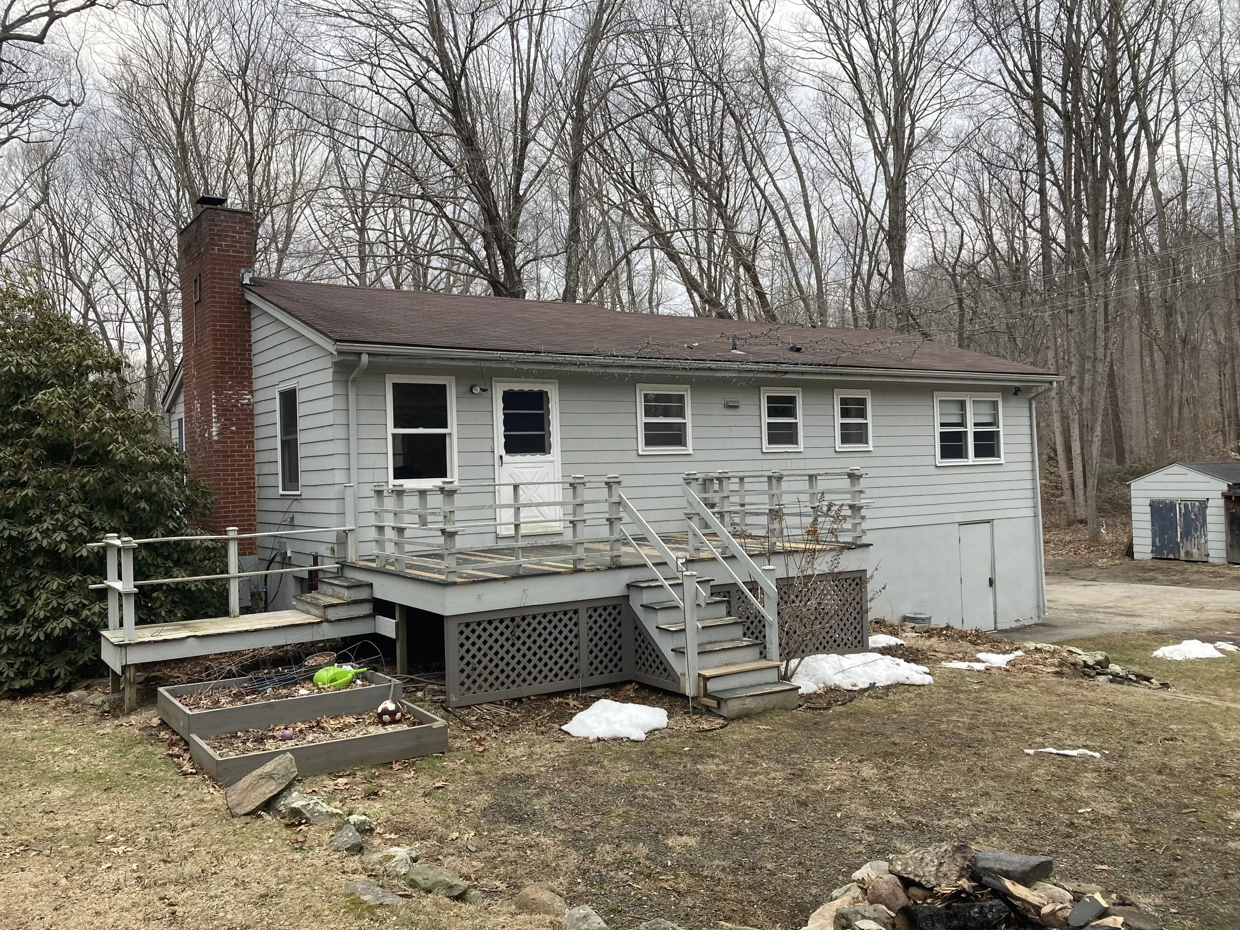 ranch house before renovation
