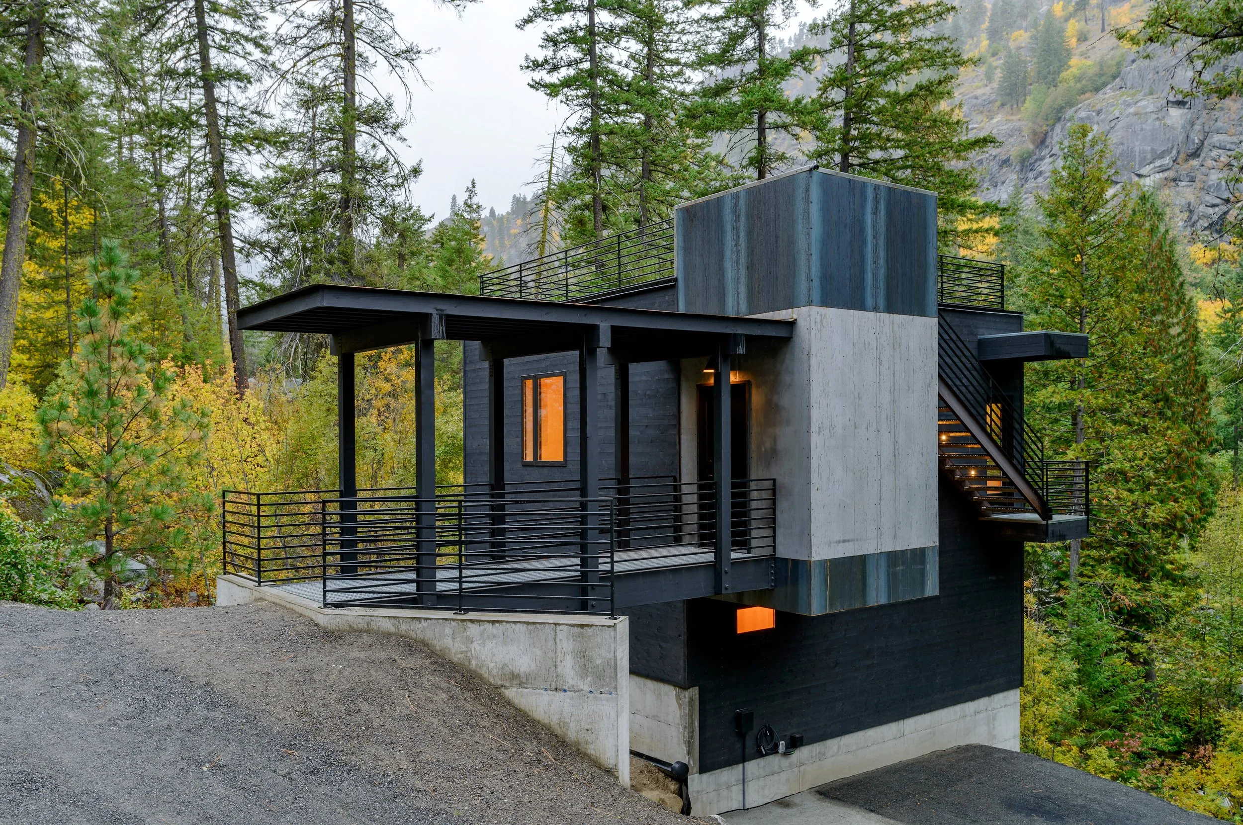 Syndicate Smith Wins Small Modern Cottage