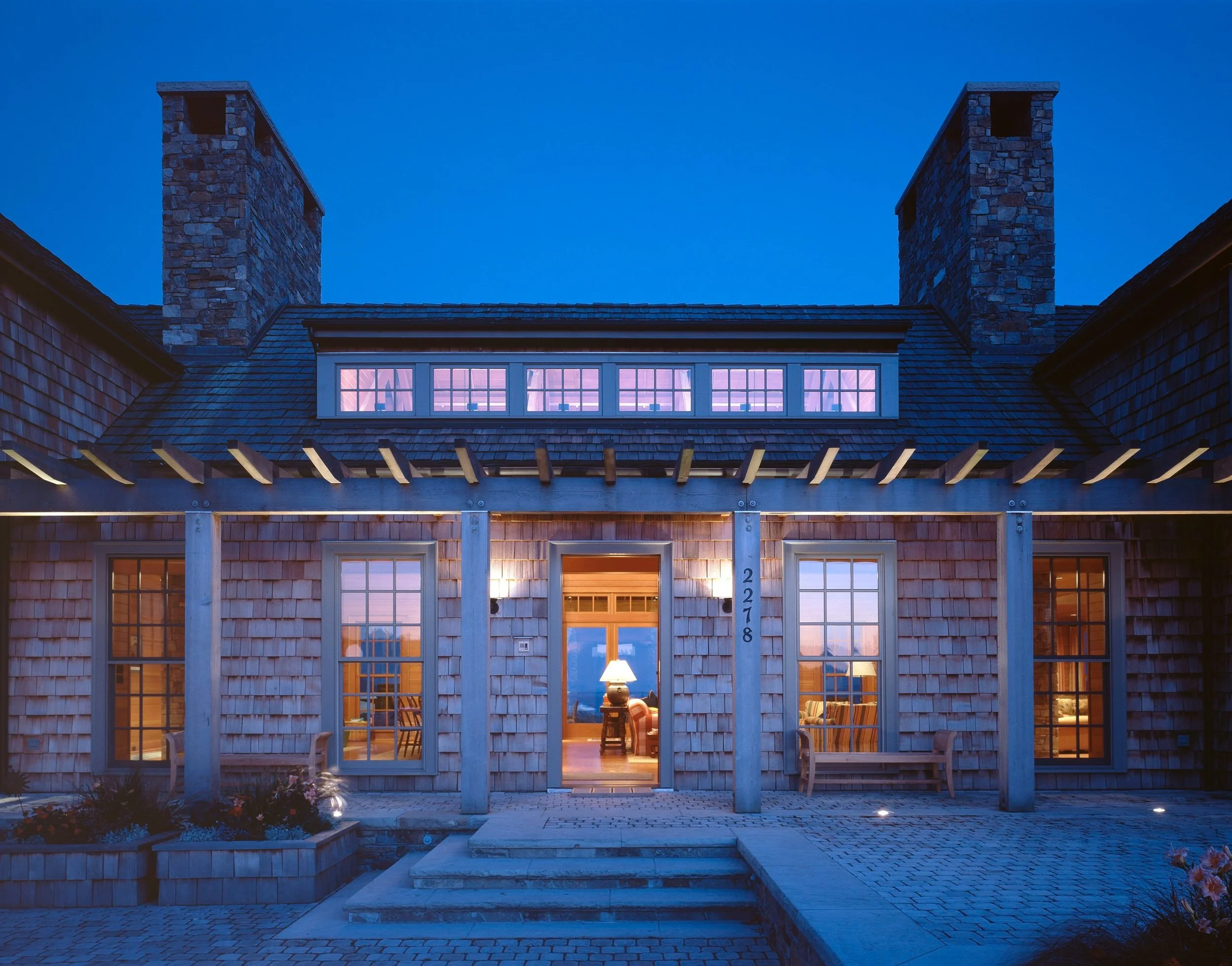 Feeling "At Home" in        Your Modern Cottage