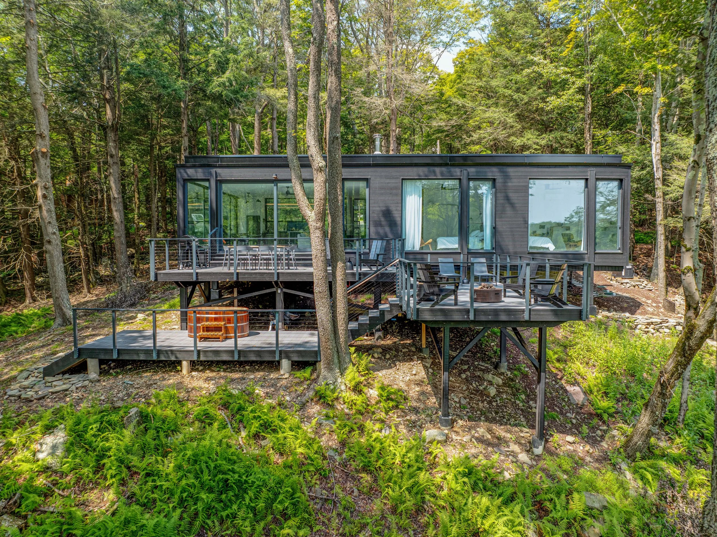 Modern Lakeside Retreat in the Poconos