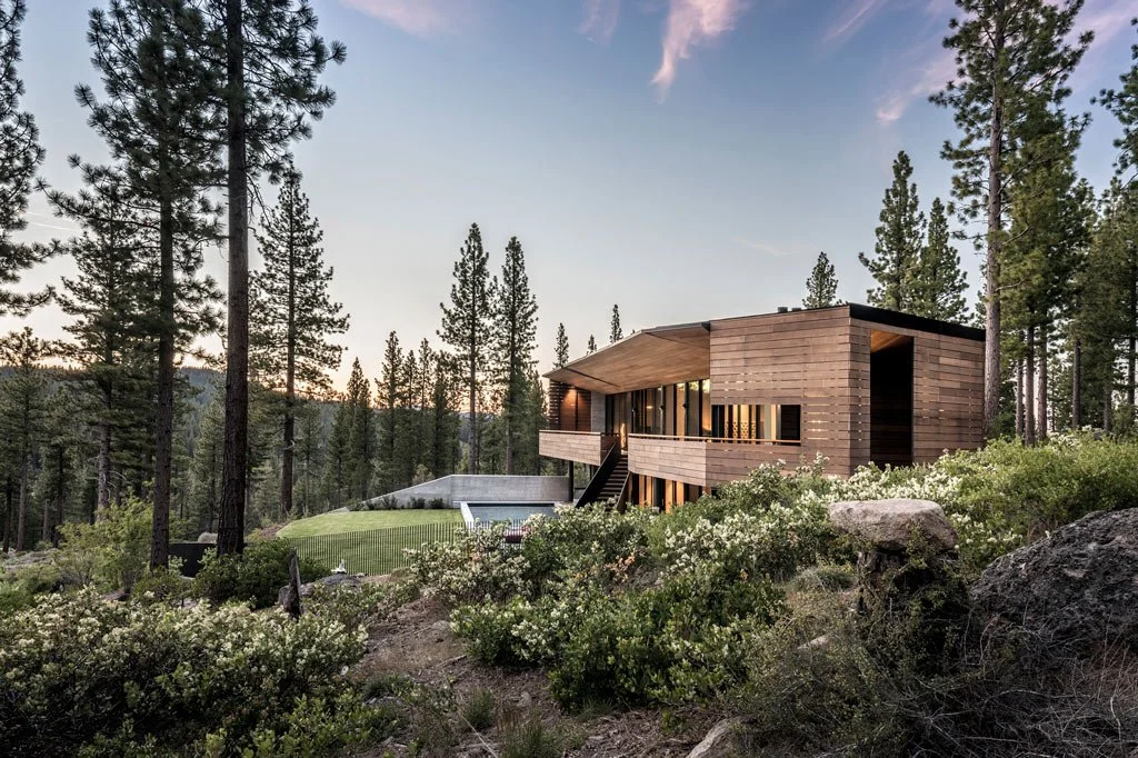 Viewfinder House: Every Room with a View
