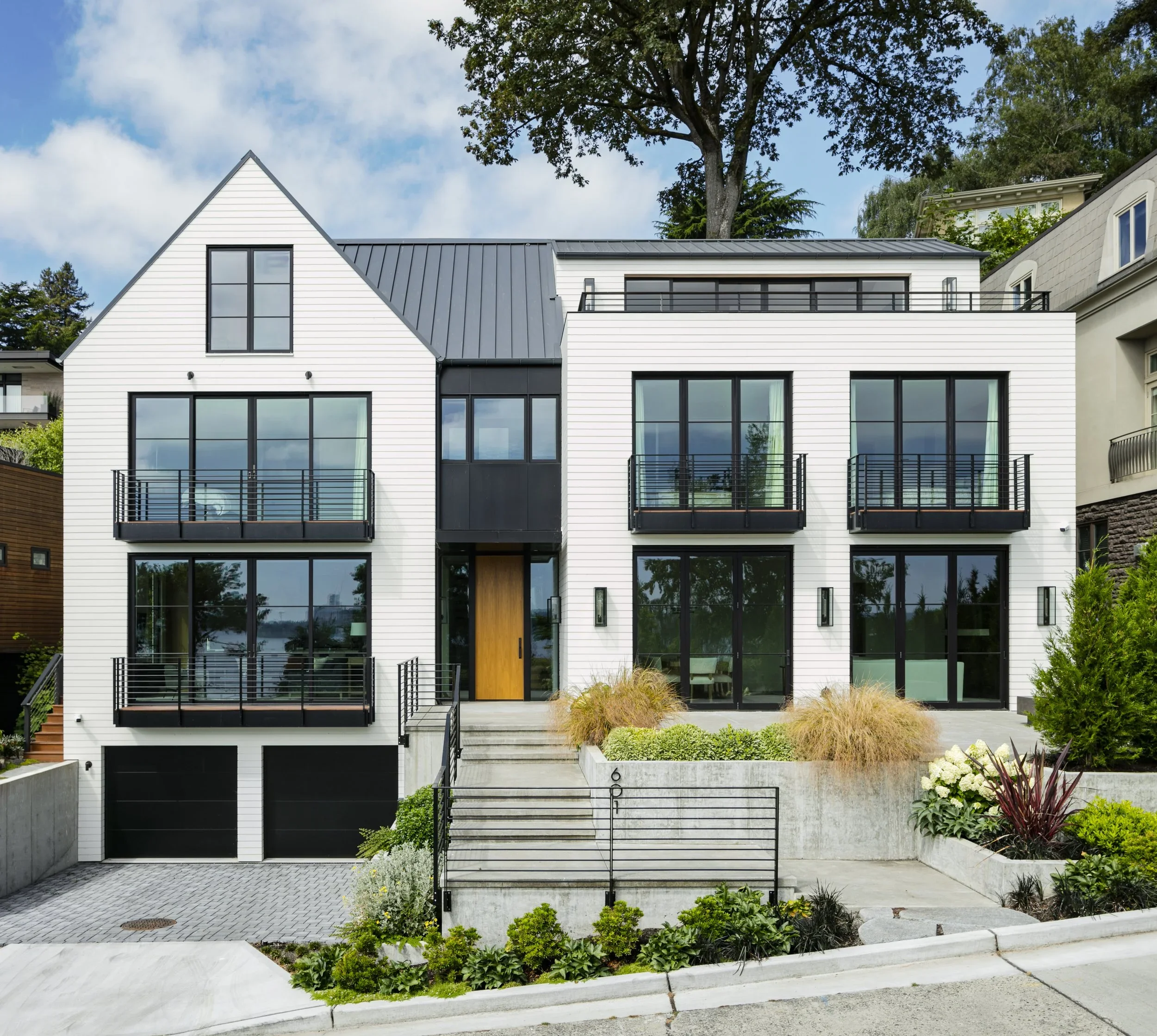 The Overlook: A Modern Seattle Home Above Lake Washington
