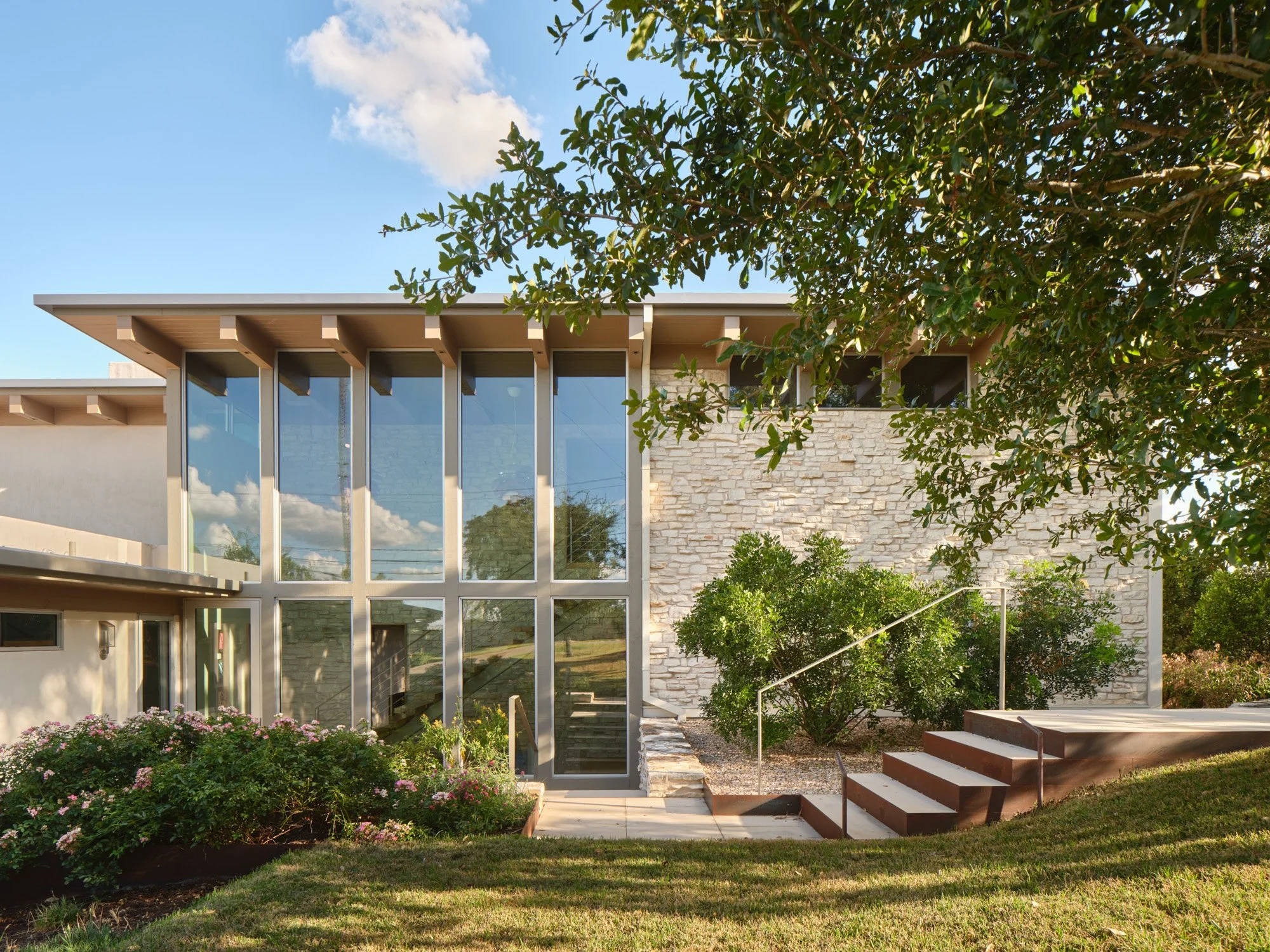 mid-century modern house