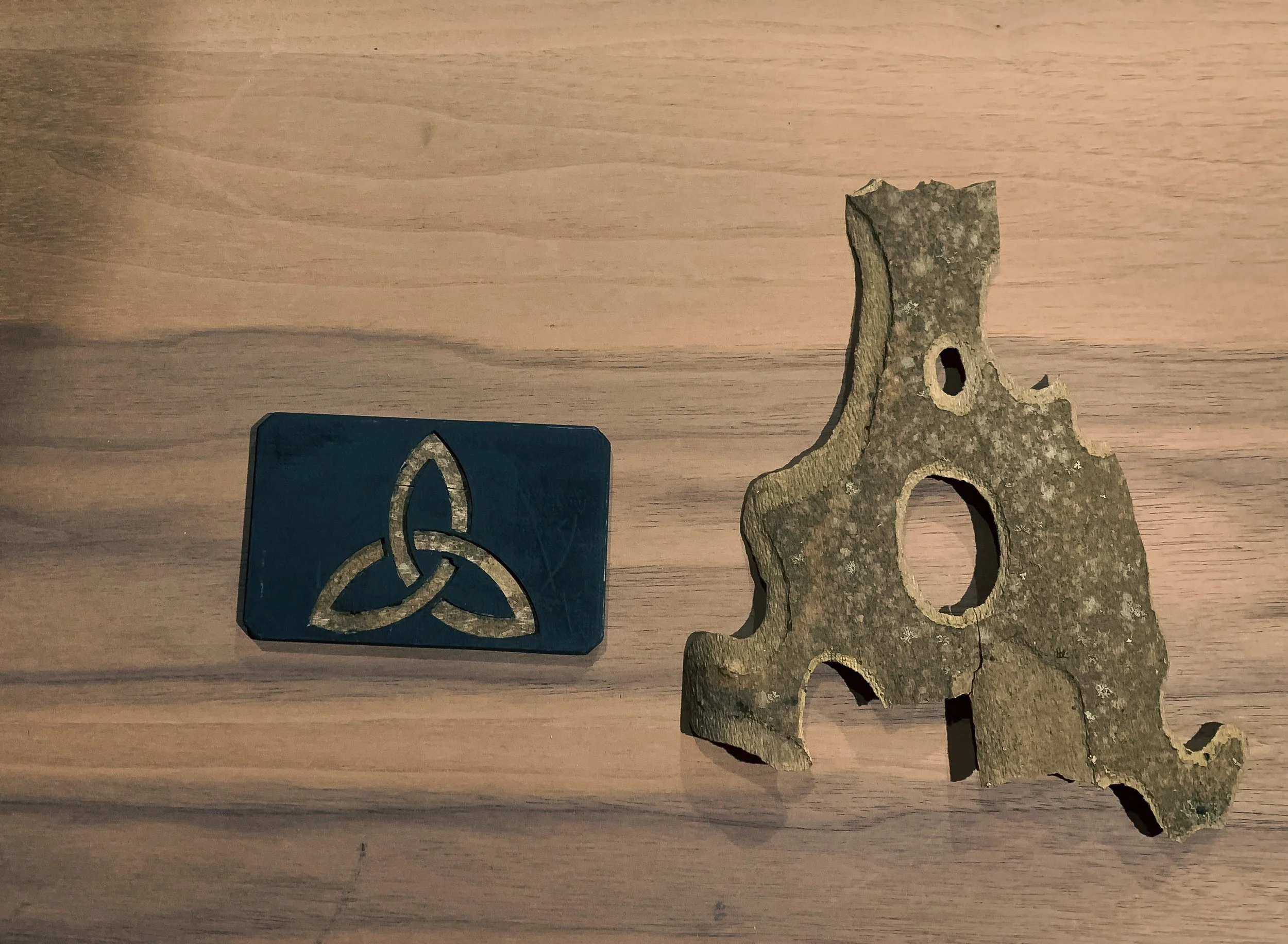 Triqutra/Triskele: PLA/ Sycamore Bark Inlay Machined Finish