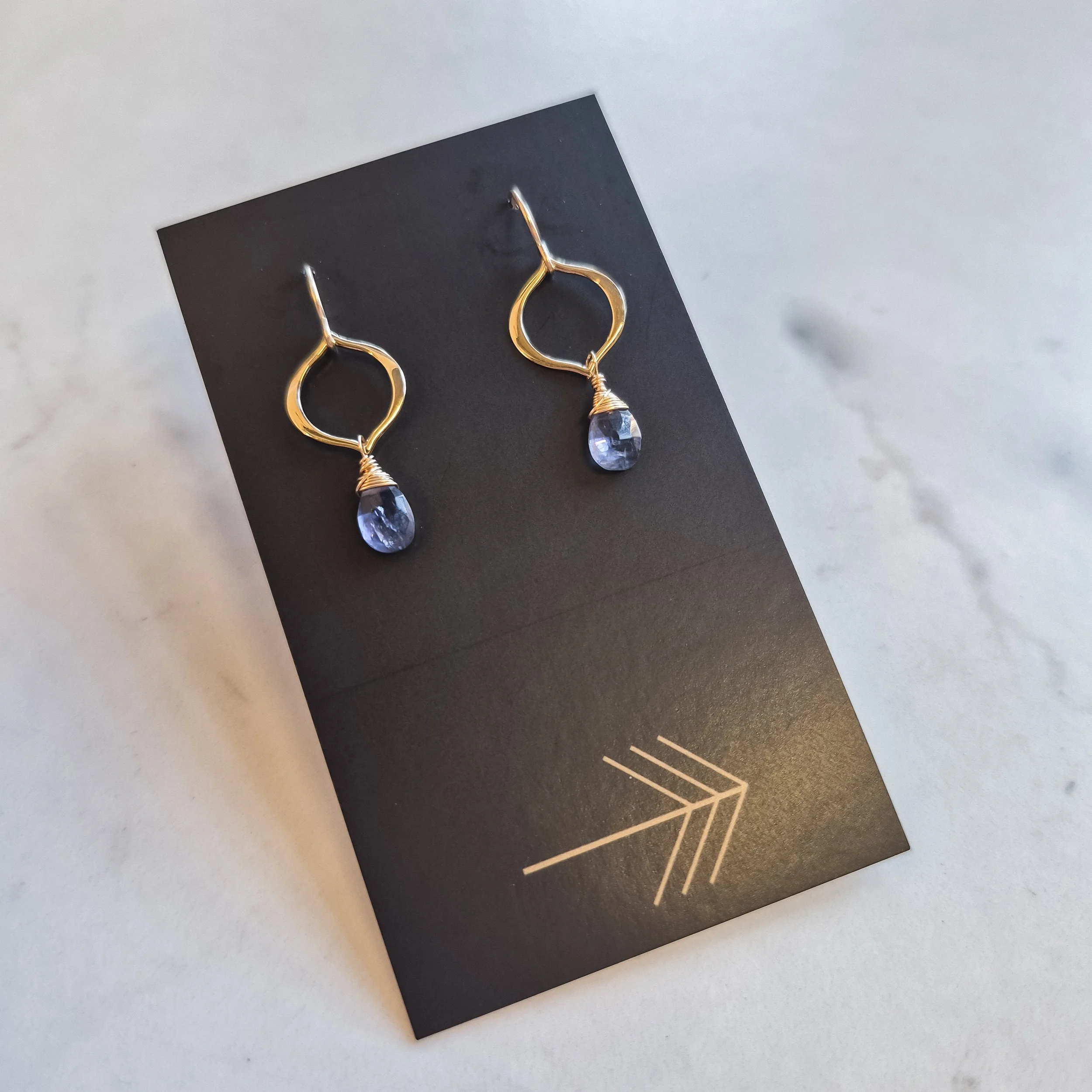 iolite-arabesque-small-earring-bronze-1.jpg