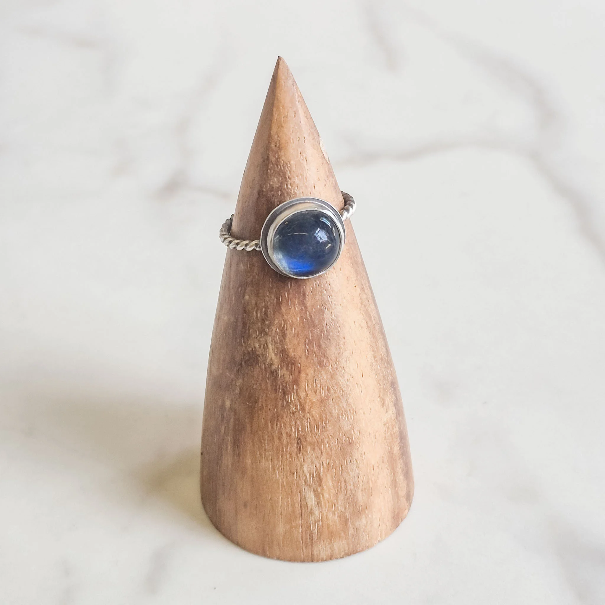 labradorite-round-ring-2026-2.jpg
