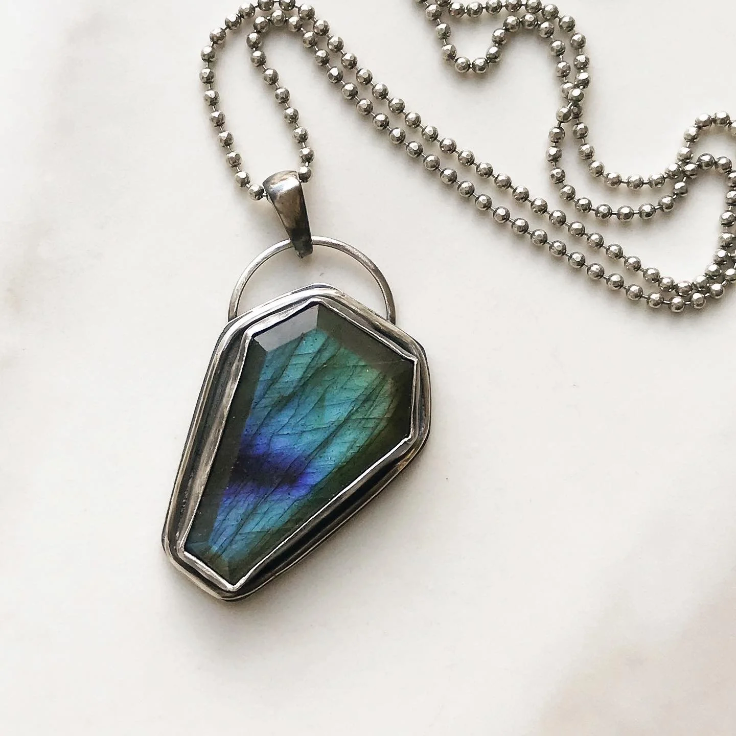 Labradorite coffin necklace in silver