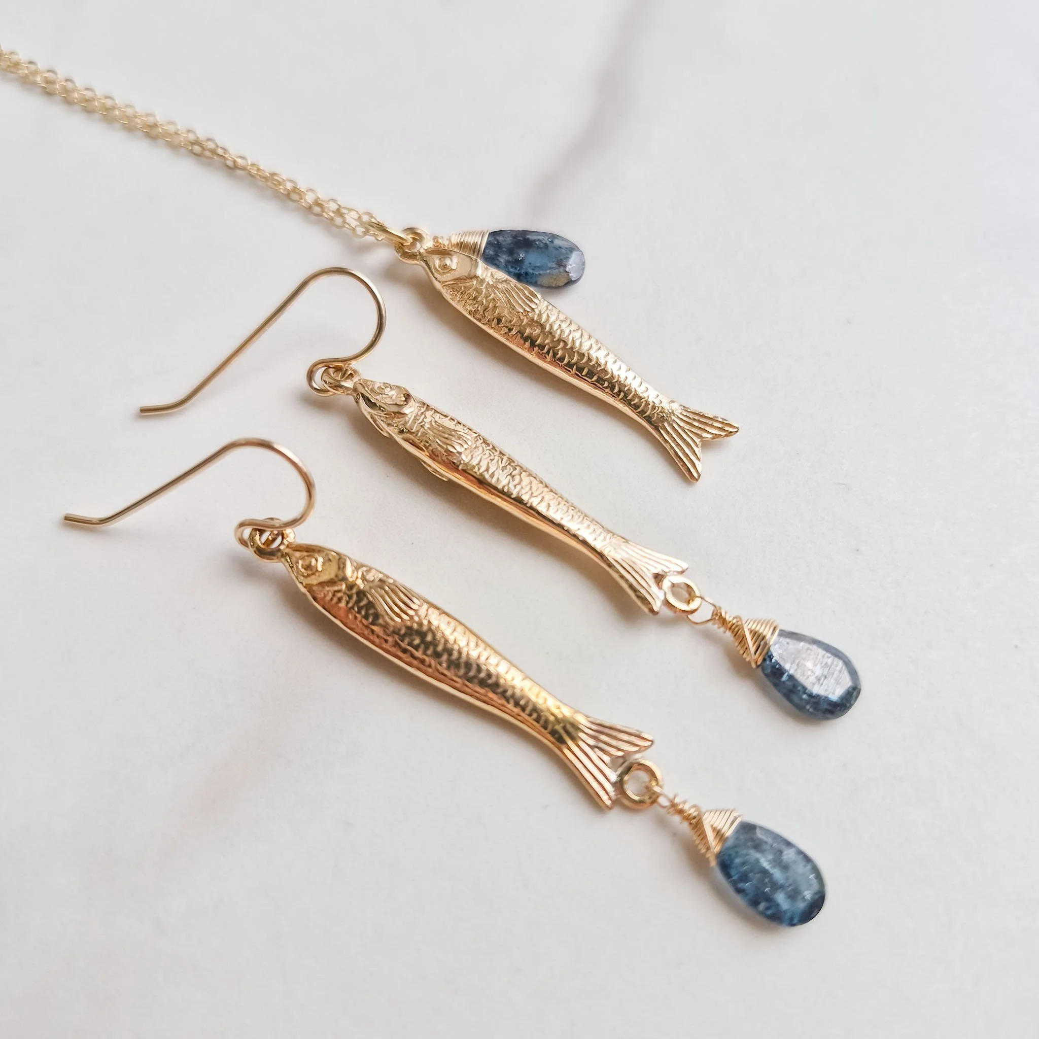 royal-kyanite-sardine-necklace-earrings-group-bronze-1.jpg