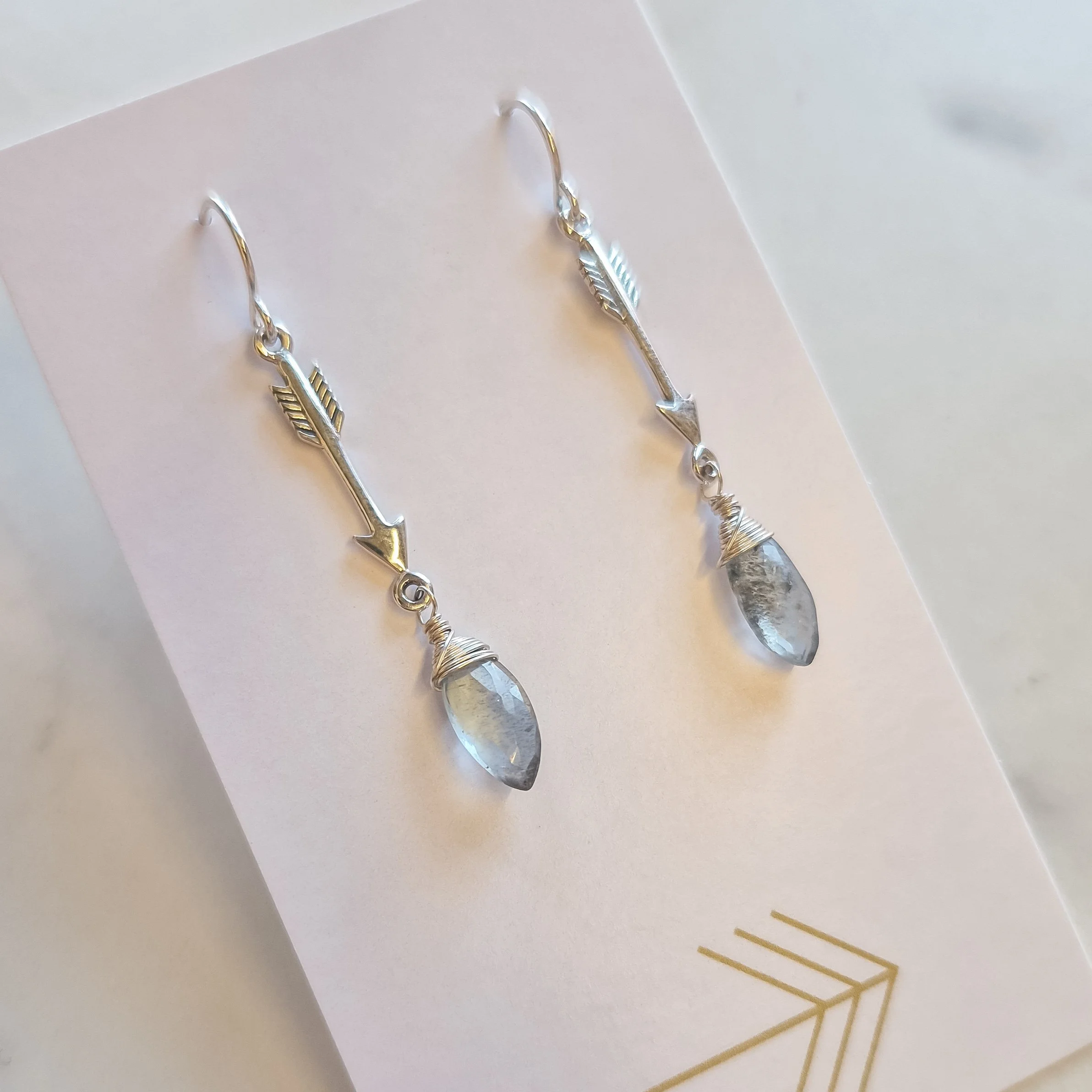 moss-aquamarine-arrow-earring-silver-1.jpg