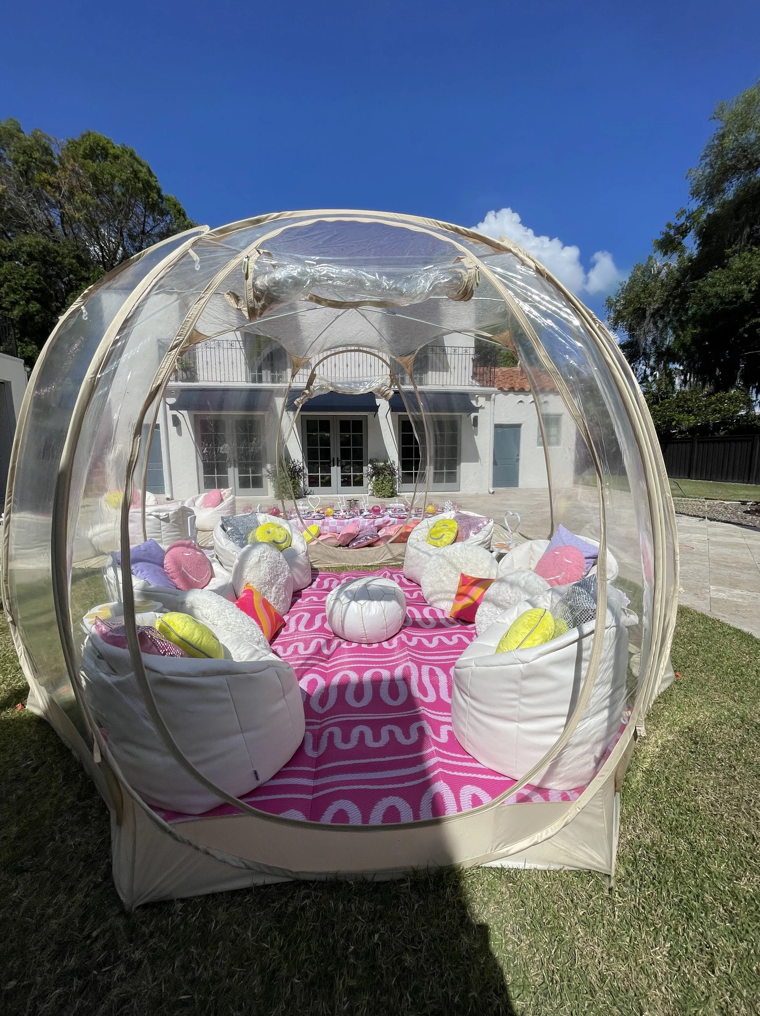 Bubble tent w/chill area.jpg