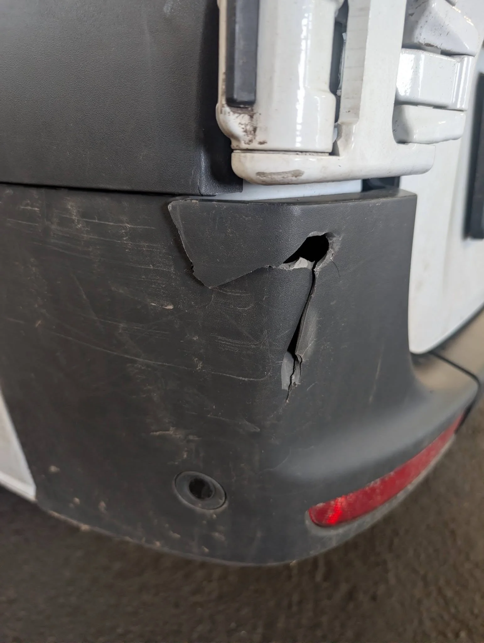 4358731f-acba-4936-b9b2-325f8223bcc4.jfif