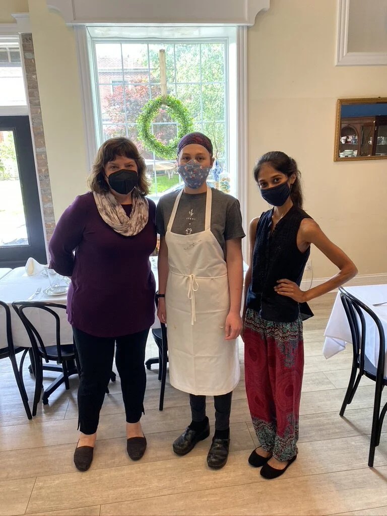 Shriya Swaminathan (right) with her first clients at The London Tea Merchant in St. Louis, MO (USA)