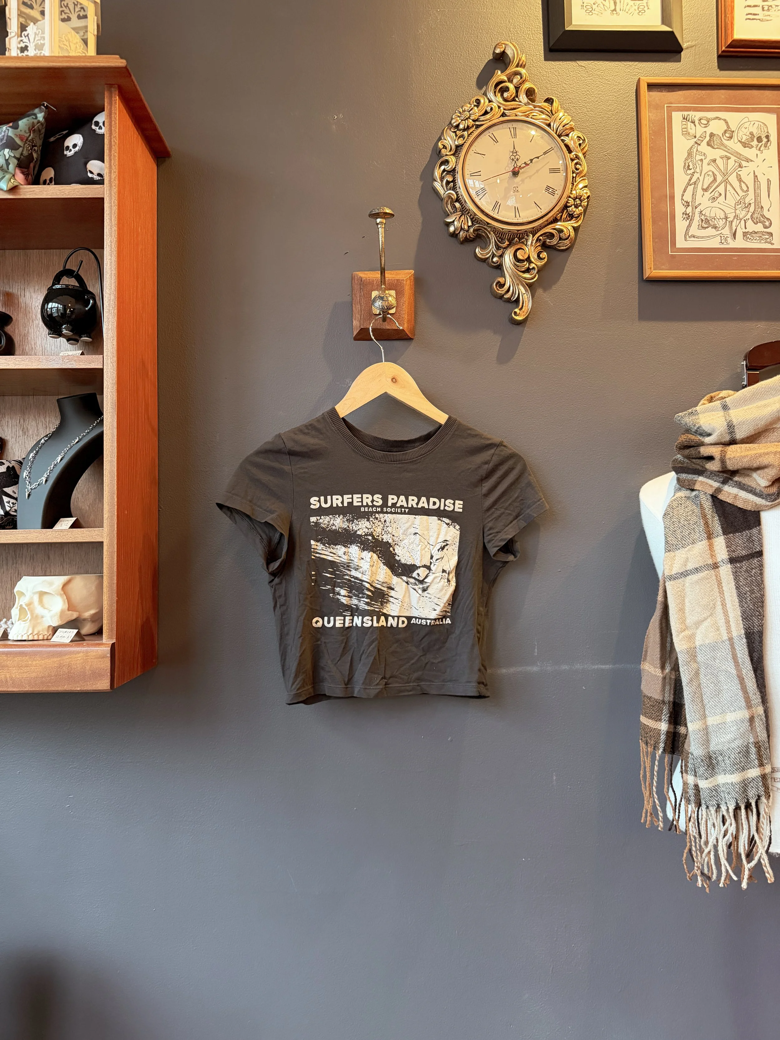 Surf Graphic Cropped T-shirt