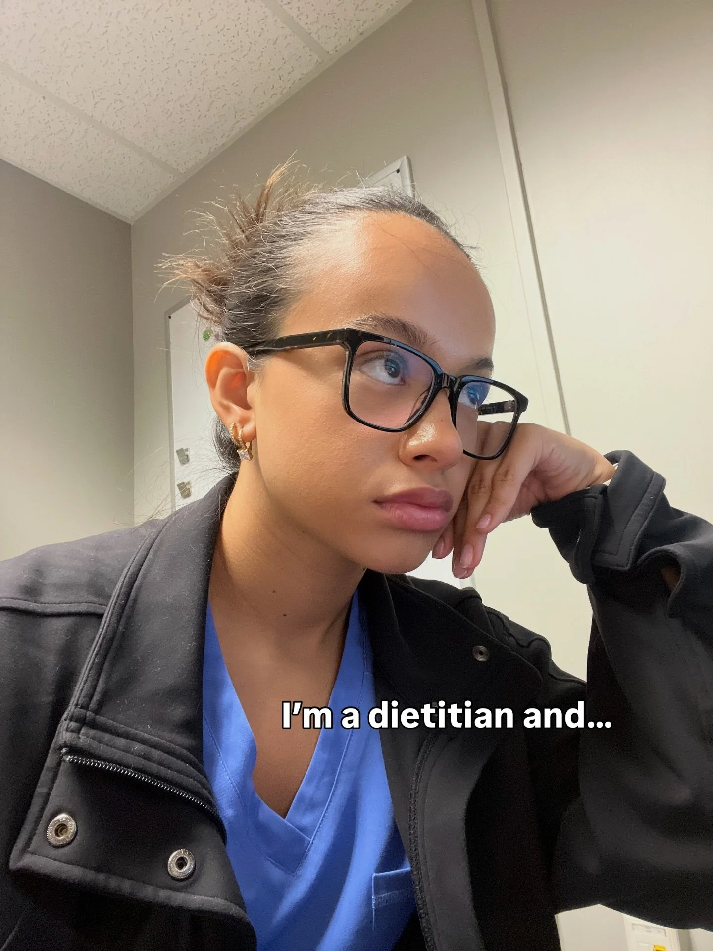 I&rsquo;m a dietitian and here to show you that social media is a highlight reel, nobody&rsquo;s bodies look like that 100% of the time, nobody eats 100% perfect all the time, and nobody actually knows what they are doing bestie!!!!!!! 🫶🏽 

I want 