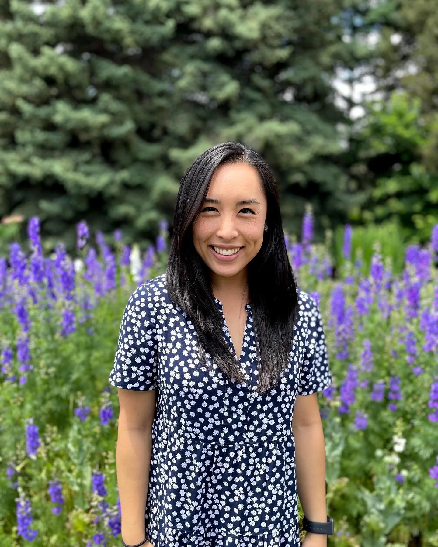 ​𝑨𝒃𝒐𝒖𝒕 𝑴𝒆
​
👋🏻 Hello! My name is Teresa Cao, and I am a Vietnamese American pediatric occupational therapist.

​🧩 I started my occupational therapy career working in a sensory integration clinic and received my certificate in Ayres Sensory 