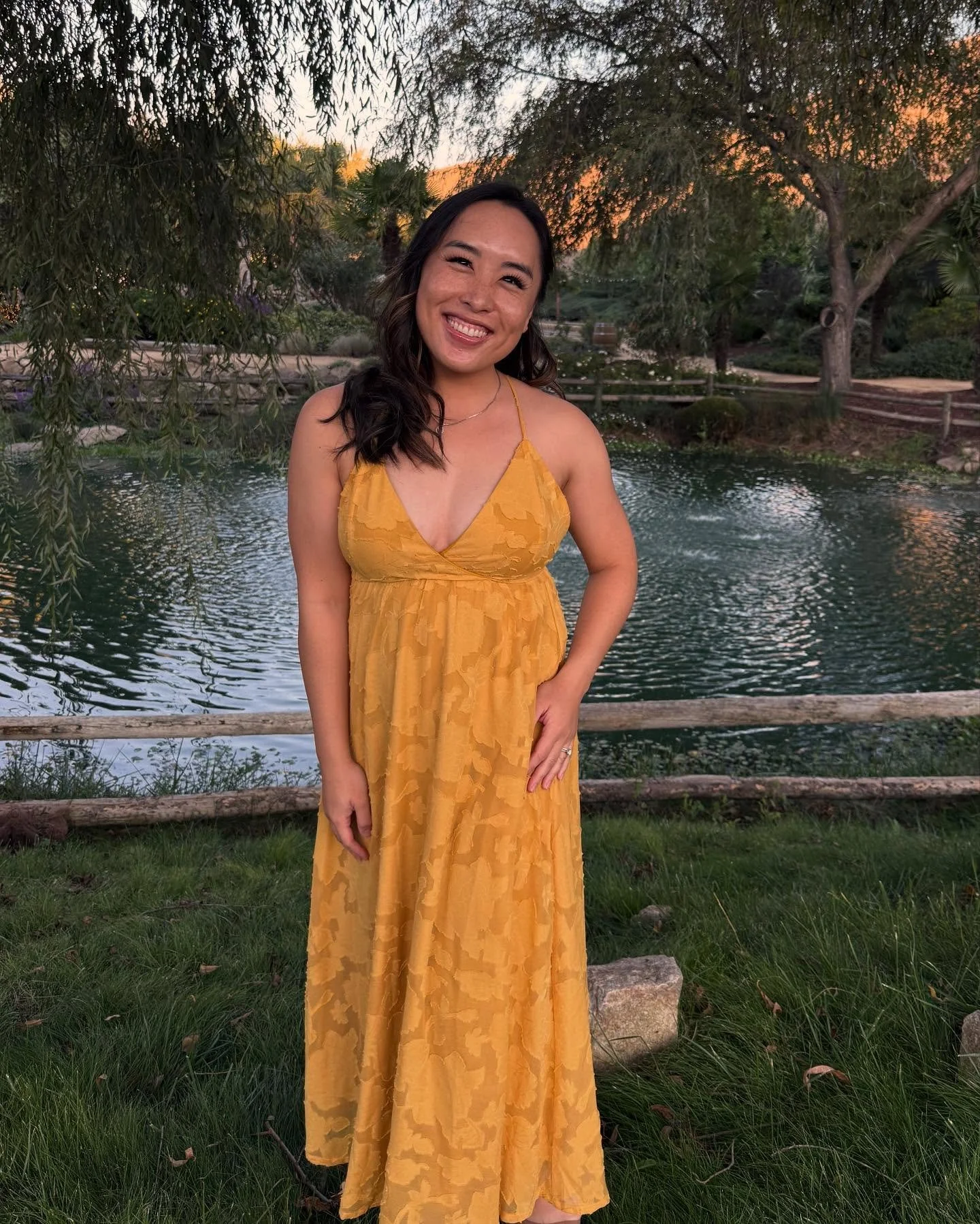 At a recent networking event (shoutout to @thepowercommunity ), we were asked to share our most recent brush with magic 🦄 
Mine? A whirlwind weekend that had me catching a Friday night wedding on the east coast, then taking a red eye flight to make 