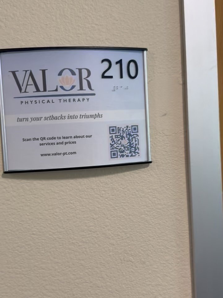 I spent the weekend in San Diego and got to visit Val at her new (bigger!) home for @valorphysicaltherapy 🩵

Watching her walk me through the expanded space, I kept thinking back to us cramming grad school applications side by side, googling the bes
