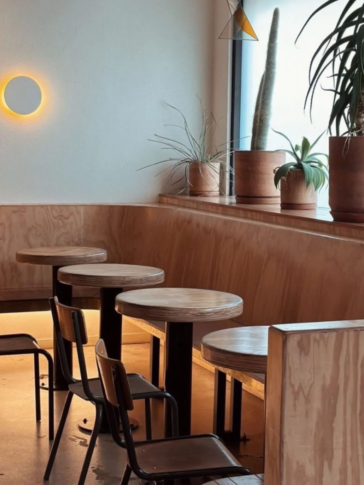 We&rsquo;ve got a table for you! 
Now open Sundays 4 to 9.
Come enjoy a glass and taste what @masticacalifornia is cooking in the kitchen 👅

In honor of summer kicking off with Memorial Day, we&rsquo;re running a special buy one get one deal today o