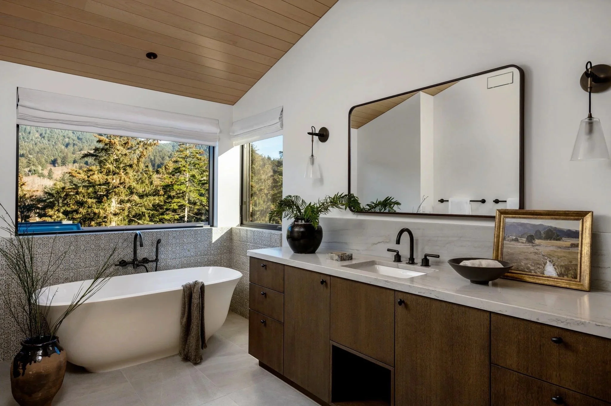imgi_18_Primary+bathroom+angled+-+fuse+lighting%2C+waterworks%2C+ann+sacks%2C+walnut+vanity+.jpg