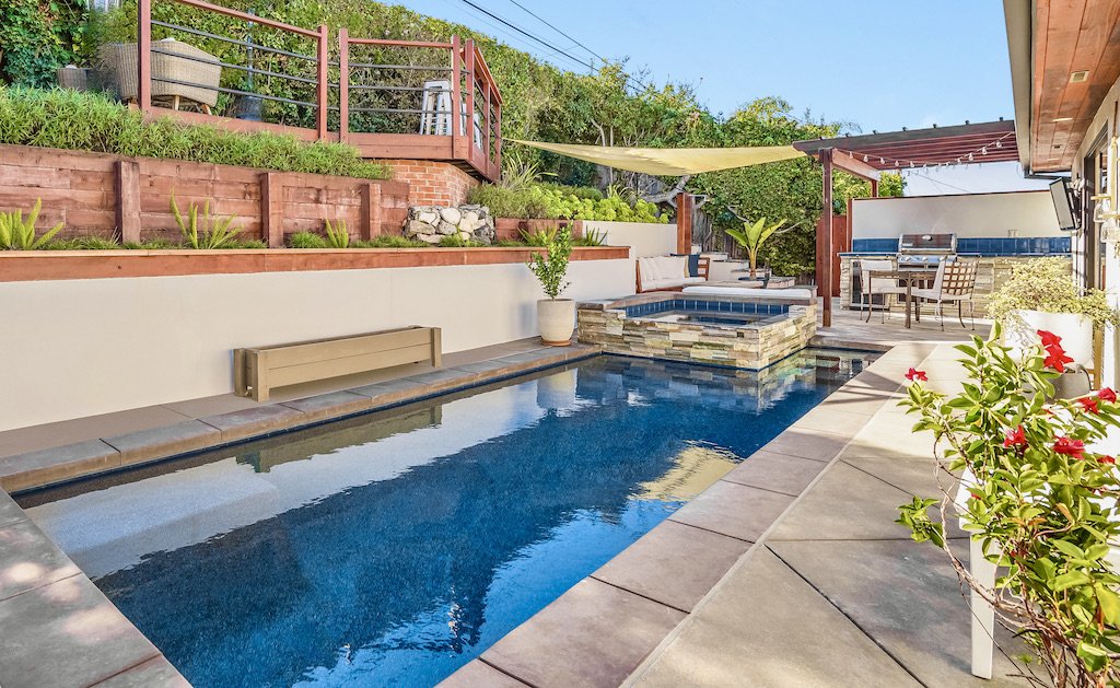 Heated 26.5ft saltwater pool with spa