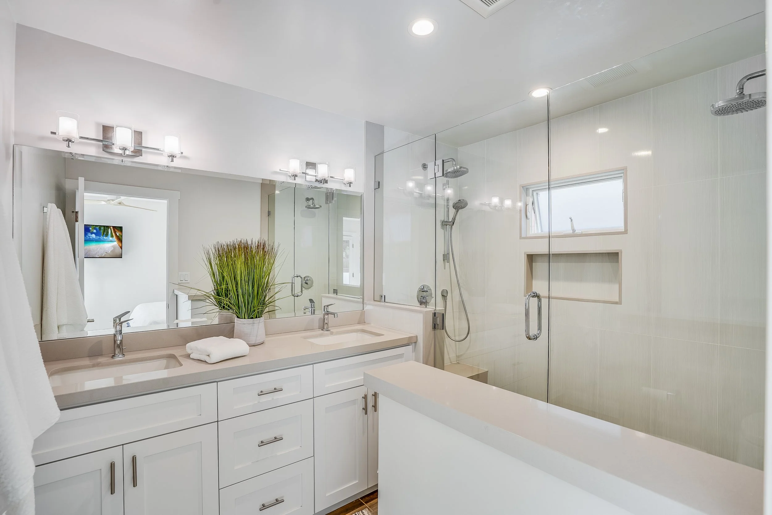 Ensuite bathrooms in every room 