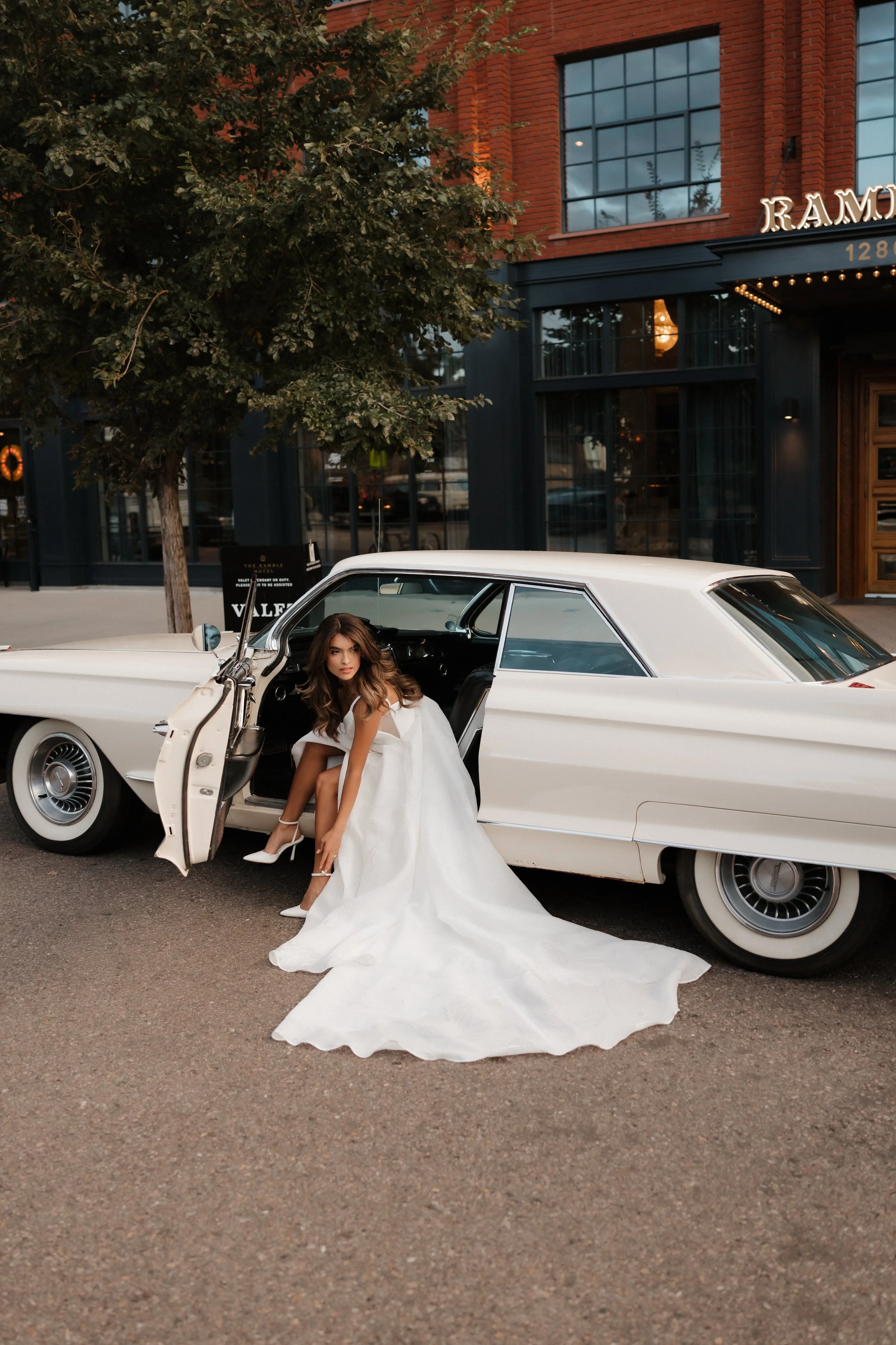 best-colorado-wedding-photographer-denver-capitol-elopement-downtown-denver-hotel-couple-session-kaytlyn-perez-photography-256.jpg