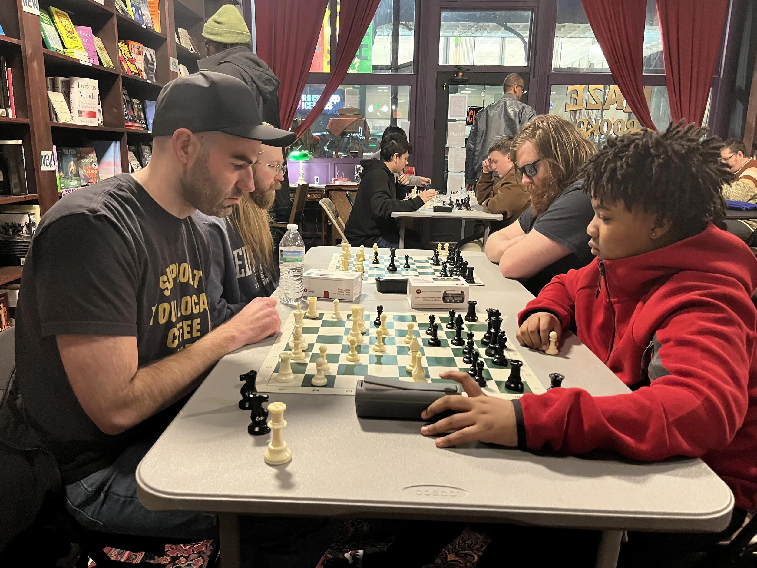 Maze Books Chess Club returns!