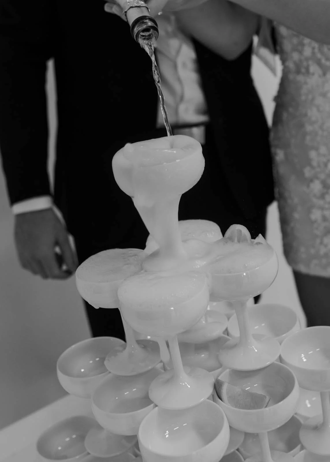 brisbane-wedding-photographer-champagne-tower-pour.jpg