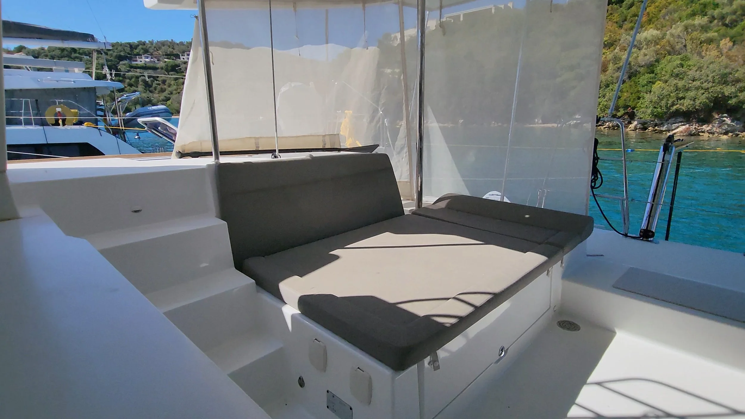 Outdoor Lounge (Storage Underneath)