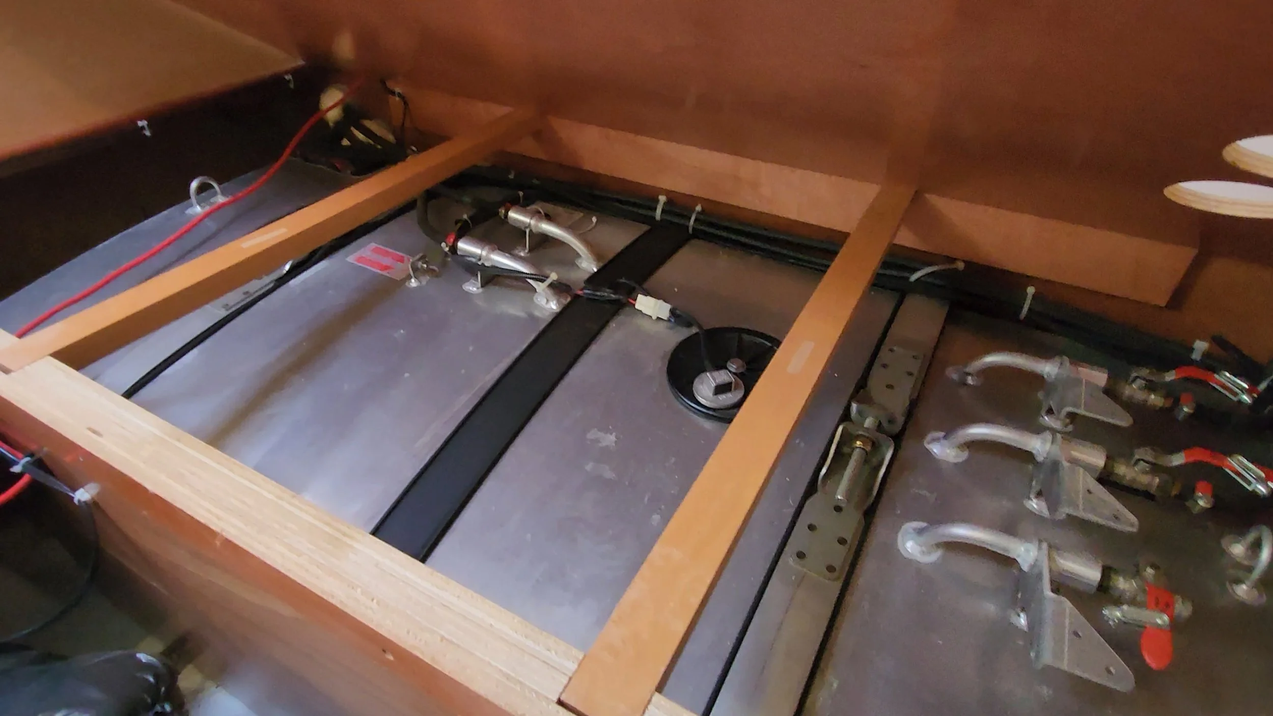 500L Fuel Tank (1 of 2)