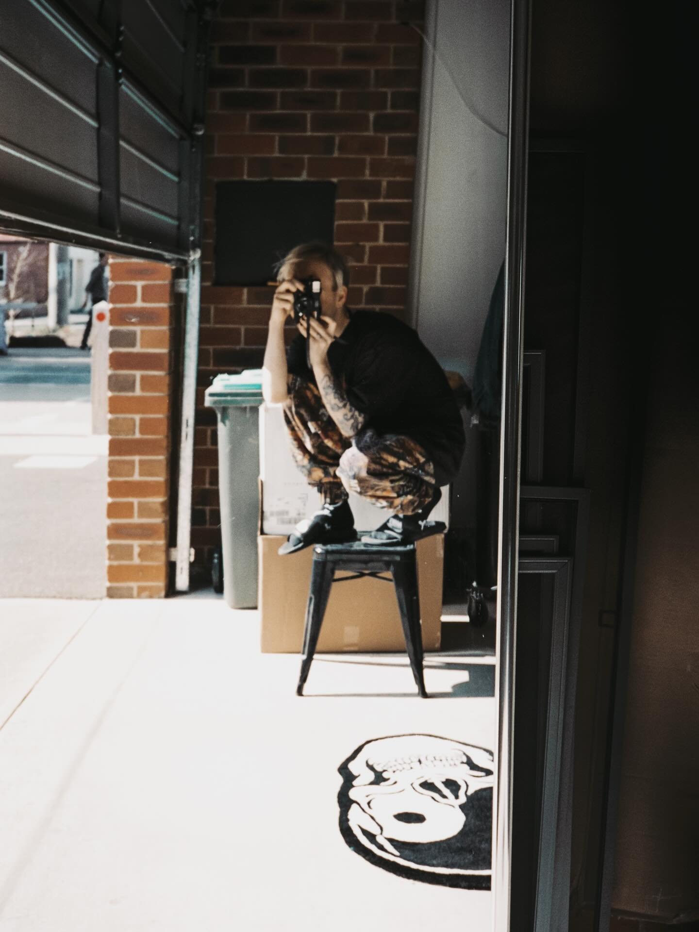 Hostis humani generis.