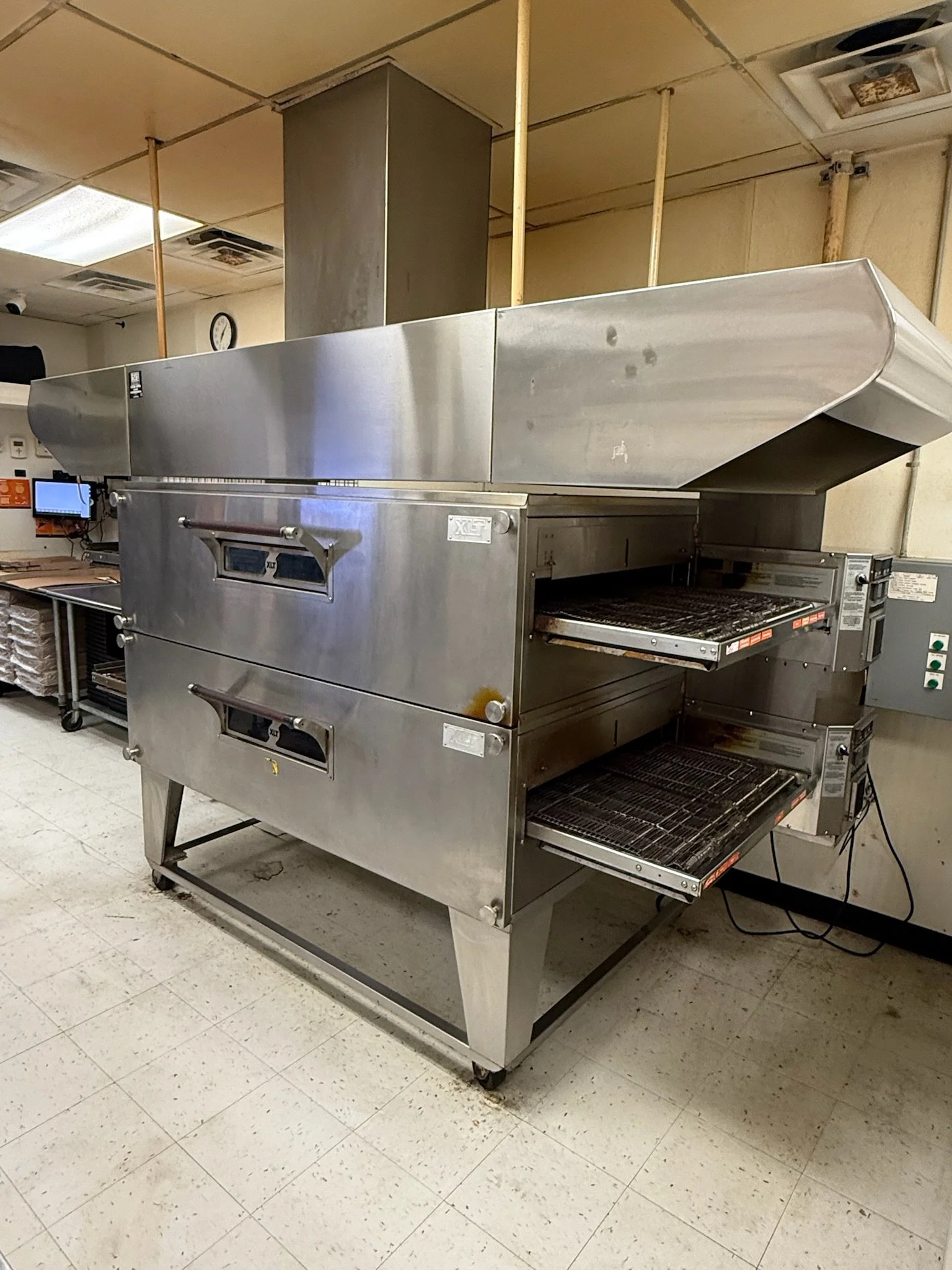 oven getting cleaned commercial restaurant 