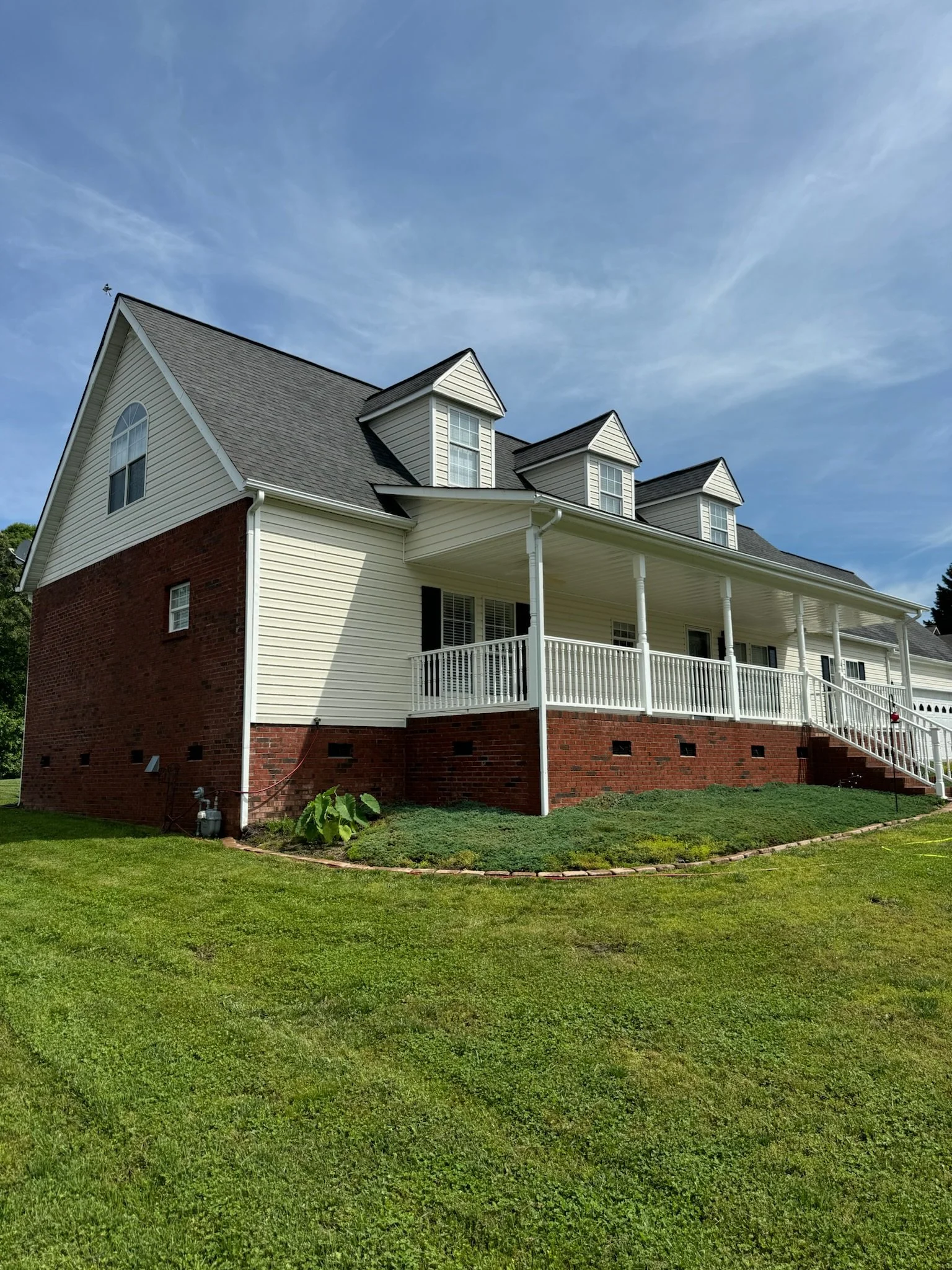 residential pressure washing house washing