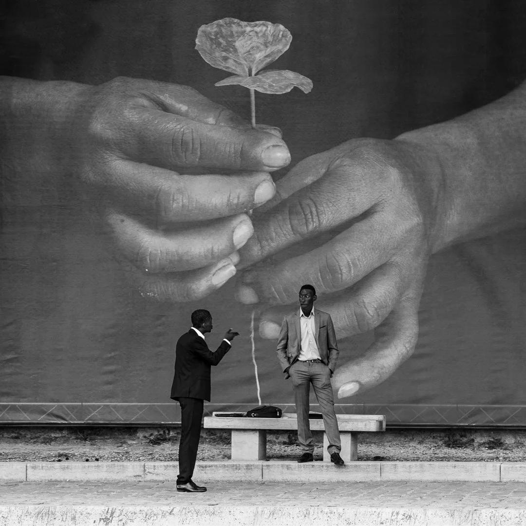 Two men argueing, please be at peace.