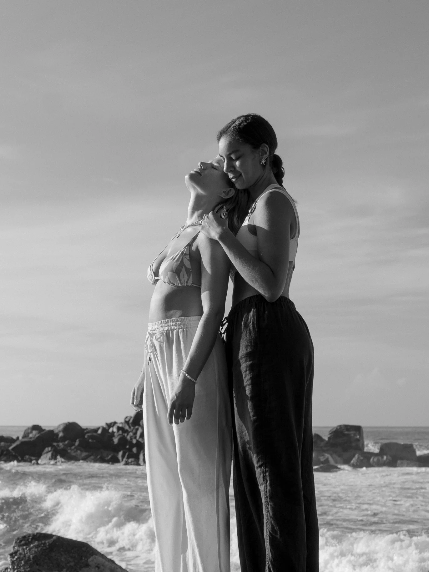 the story of a friendship &mdash; Alicia + Josta 🌀 

#portraitshootings #editorialphotoshoot #pinterestaesthetic