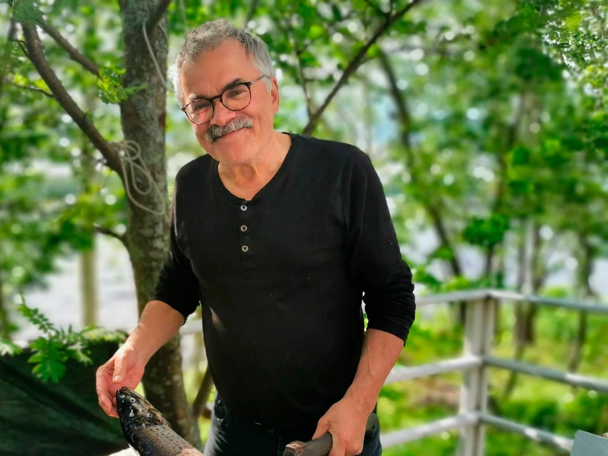 Taiteilija Jyrki Puhakka