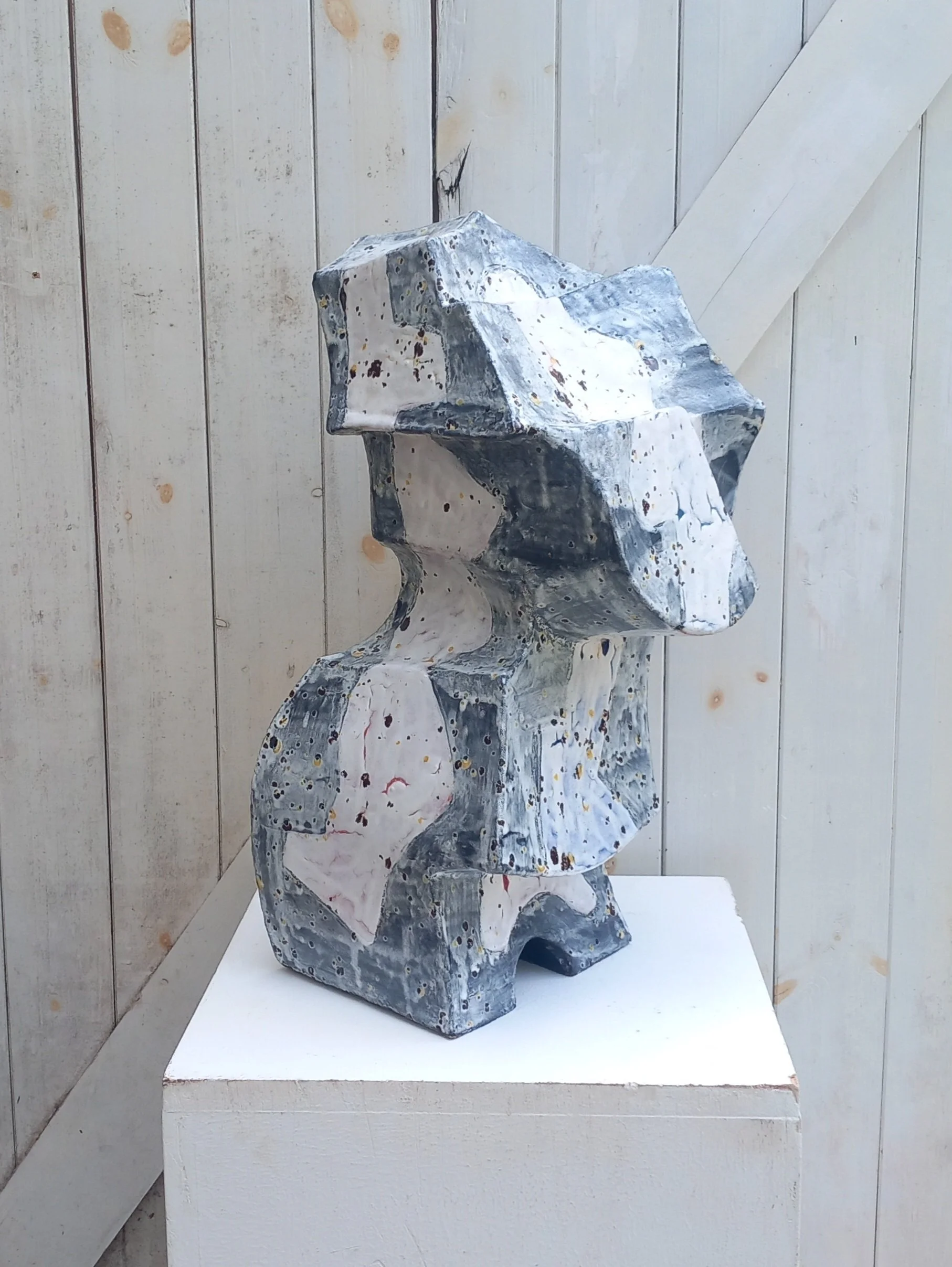 Wessle II 
2022
50cm x 26cm x 26cm